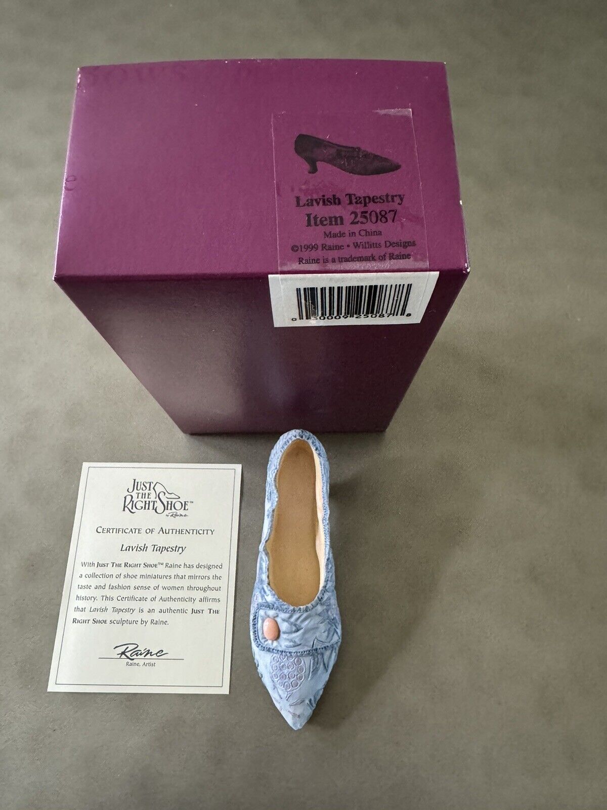 Raine Just The Right Shoe: Lavish Tapestry 1760