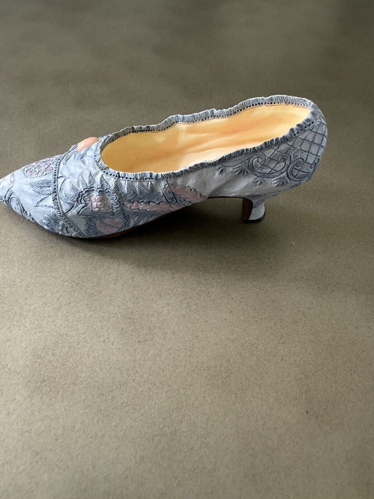 Raine Just The Right Shoe: Lavish Tapestry 1760