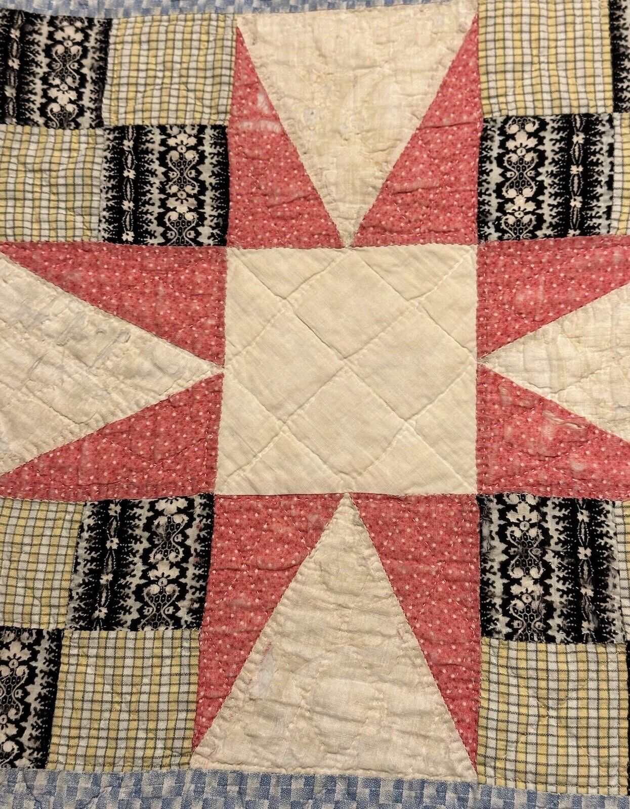 Star Pattern Vintage Cutter Quilt Fragment 18" x 20