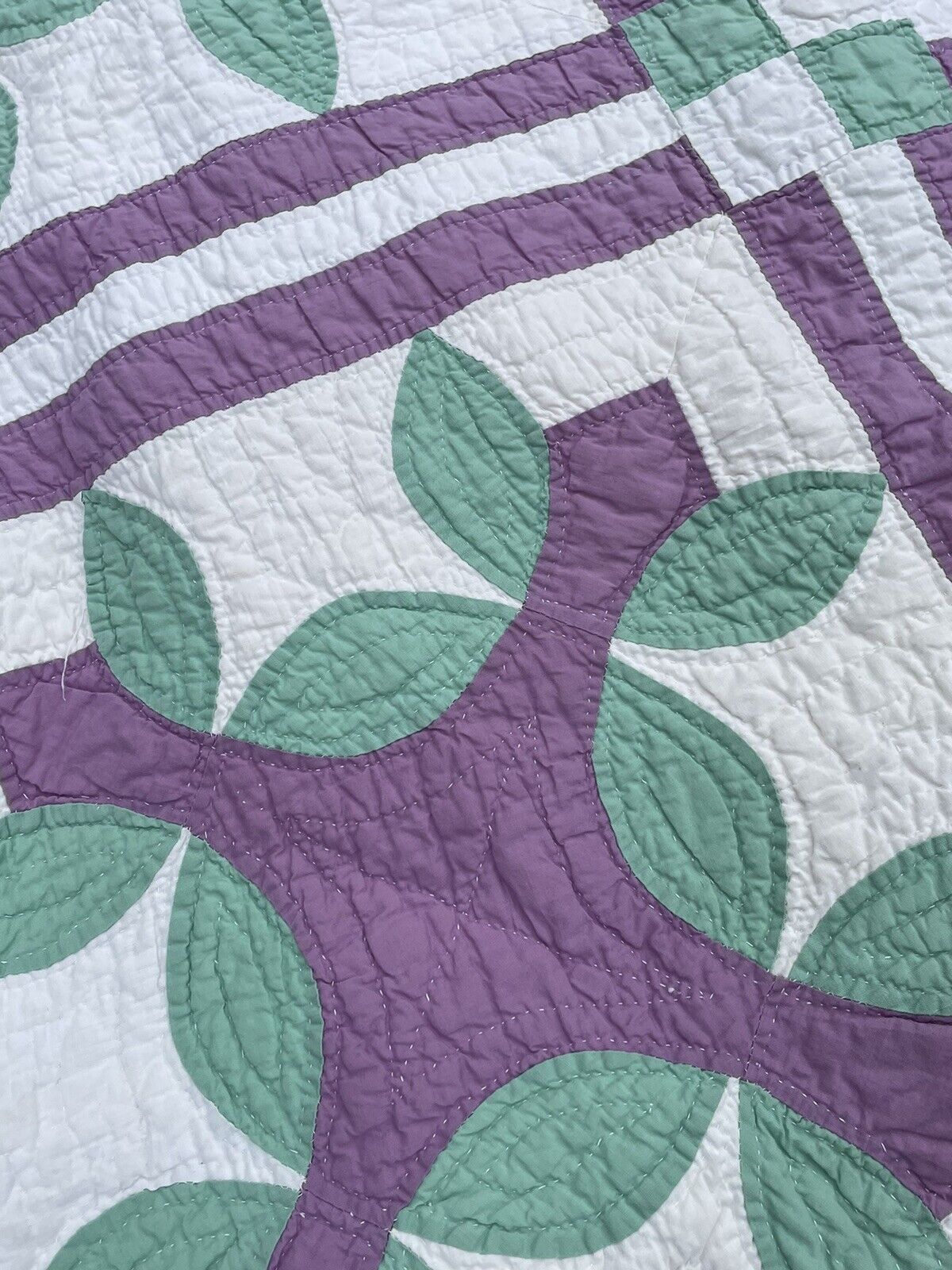 Antique Circular Quilt with Rose and Bud Design