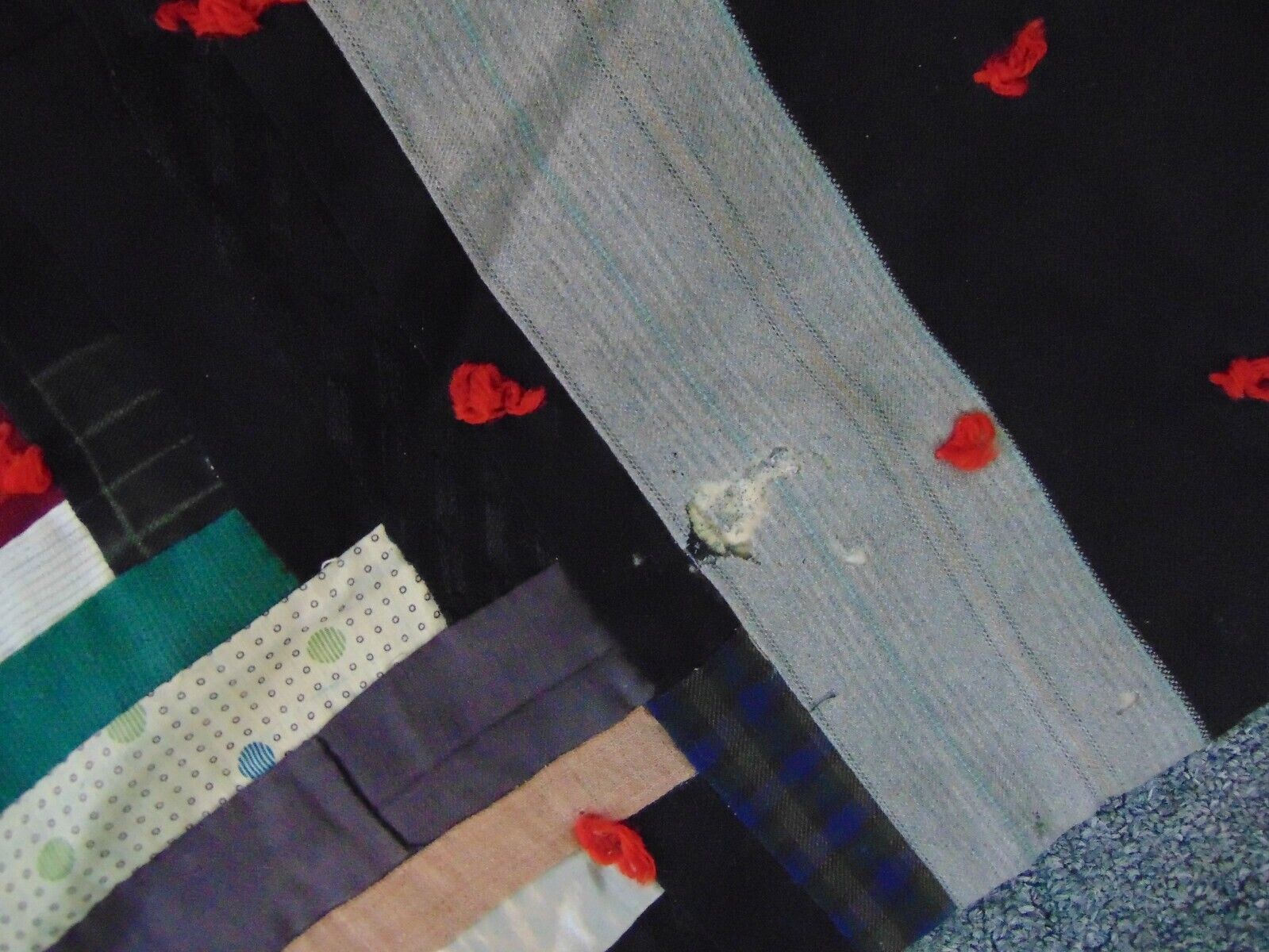 Log Cabin Pattern Quilt - 1900s Wool 52x83