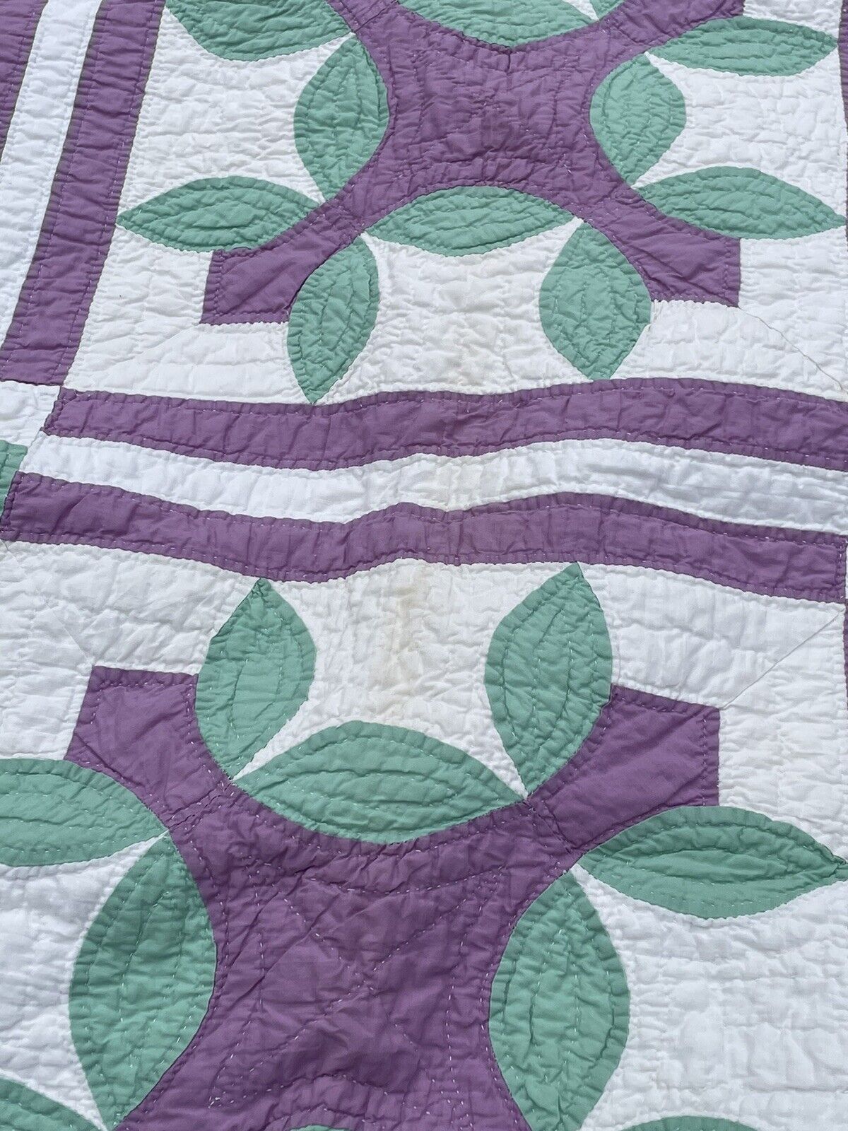 Antique Circular Quilt with Rose and Bud Design