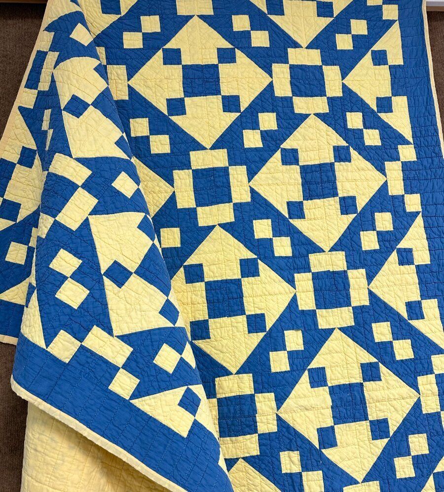 Vintage 1900s Amish Jacobs Ladder Quilt