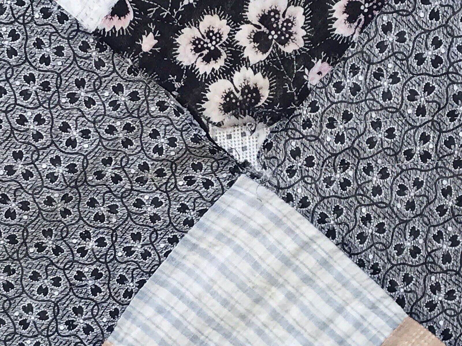 Vintage Hand-Stitched Feedsack Quilt from 1900s