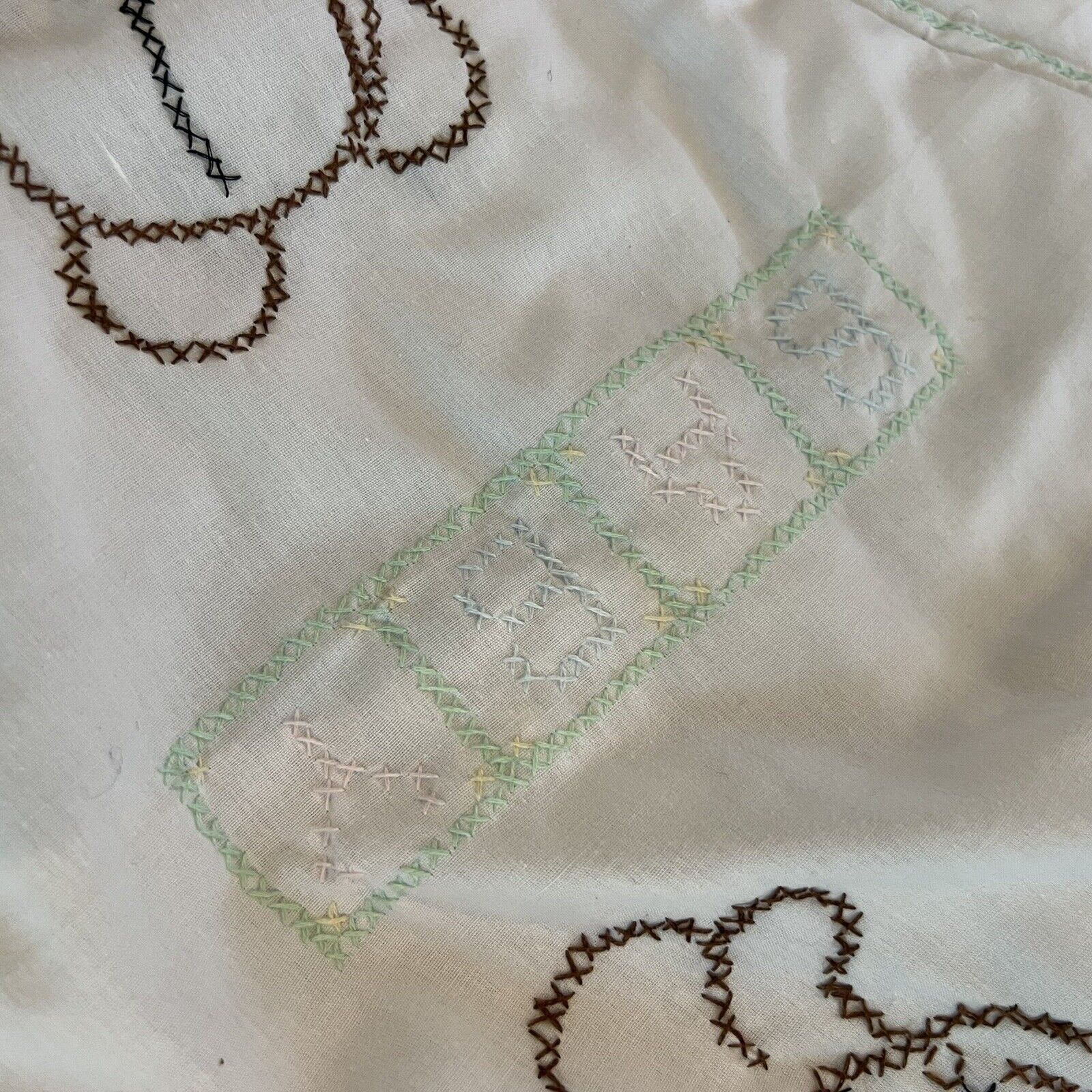 Antique Handmade Bear Quilted Crib Blanket 44x32