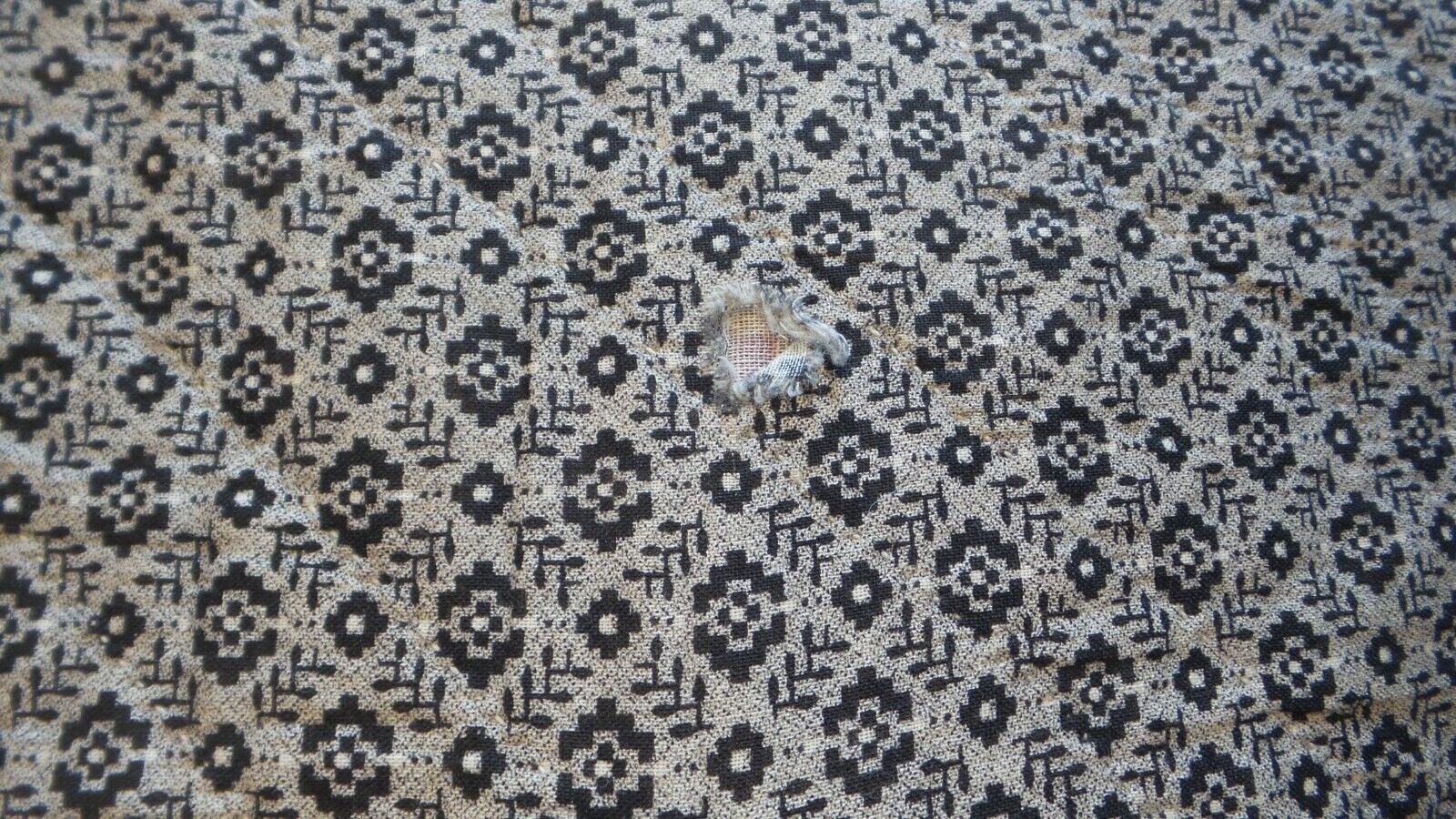 Victorian Bowtie Quilt, Calico & Chintz, 72"x61