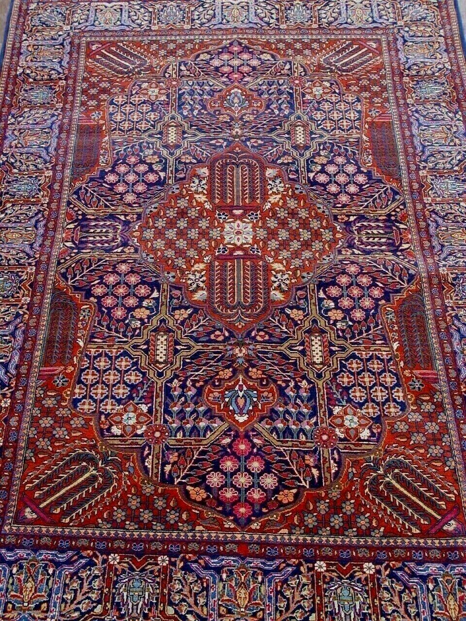 Antique 1900s Hand-Knotted Kashan Wool Rug