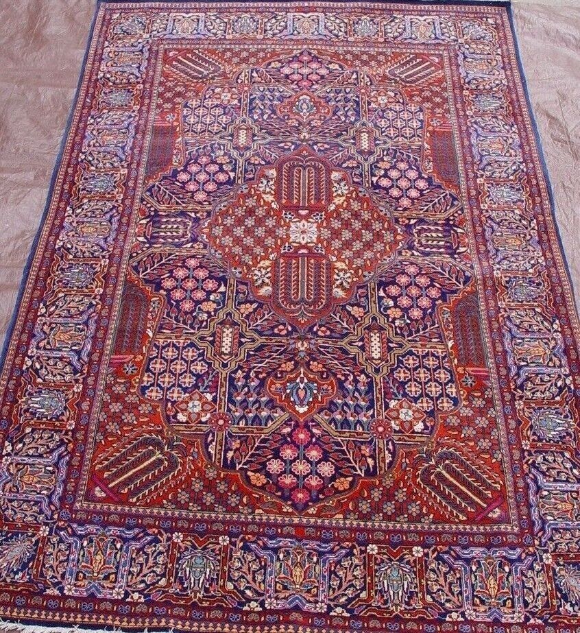 Antique 1900s Hand-Knotted Kashan Wool Rug