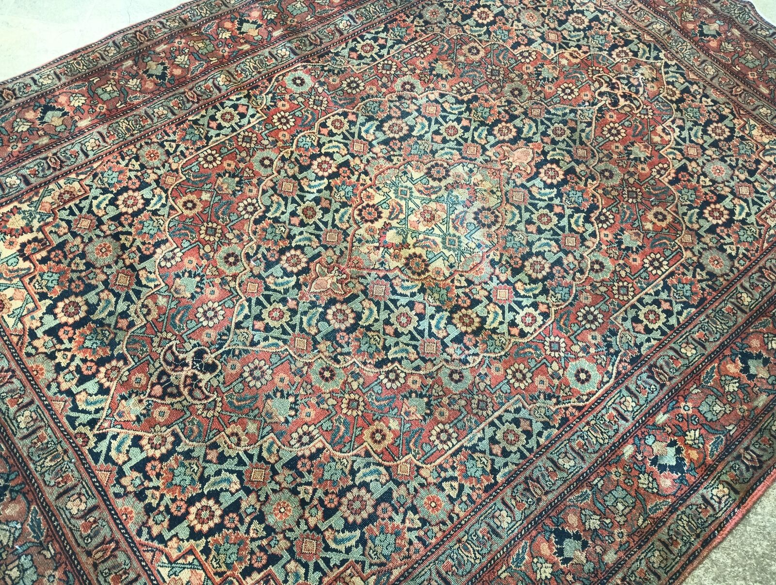Authentic 1900s Persian Lavaar Rug 4' x 6