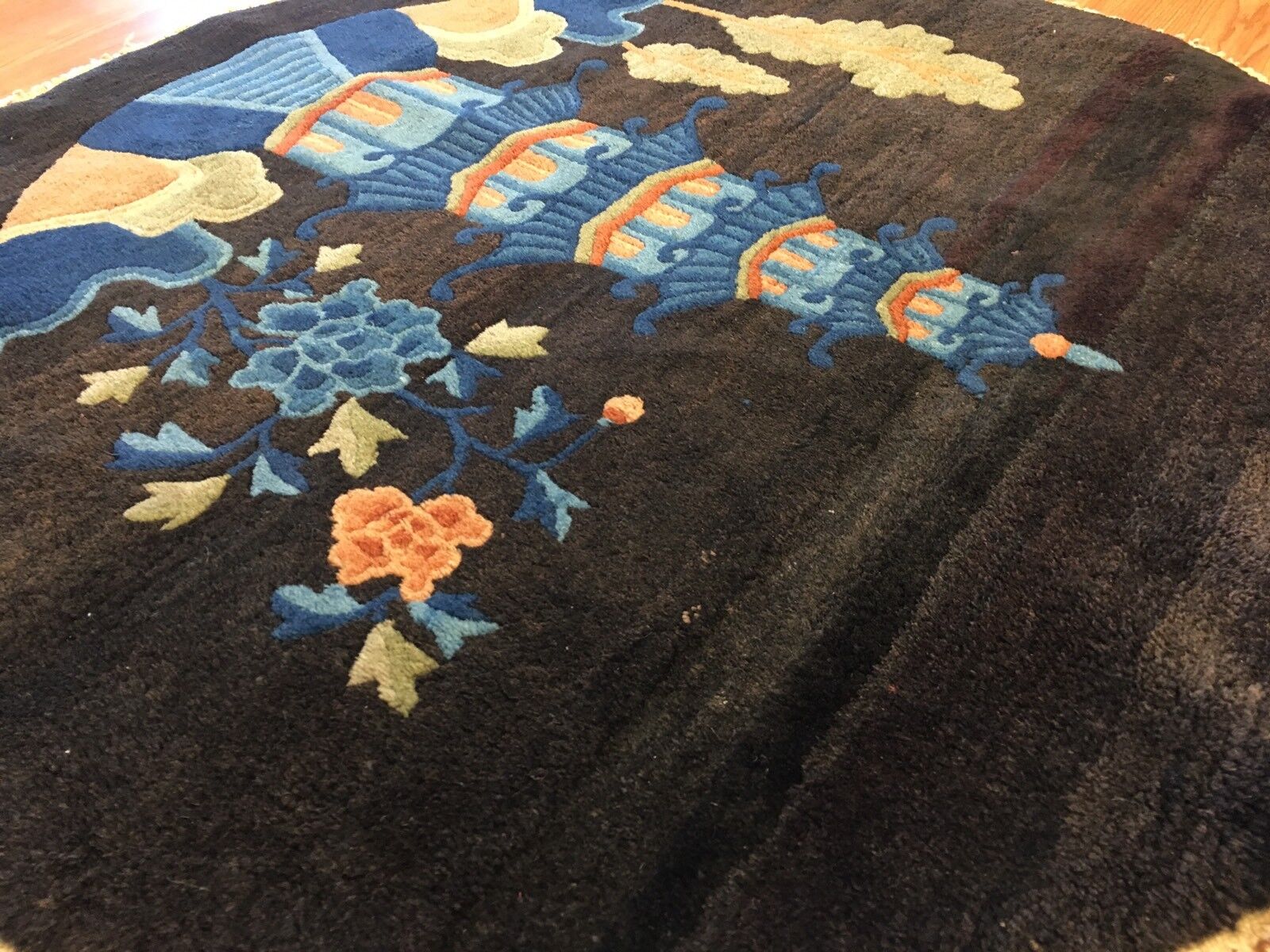 Stunning Antique Chinese Round Peking Rug 3 ft