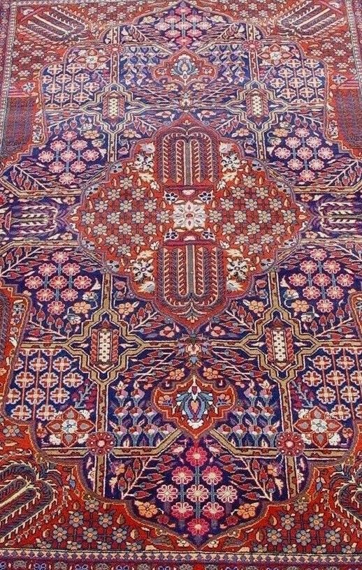 Antique 1900s Hand-Knotted Kashan Wool Rug