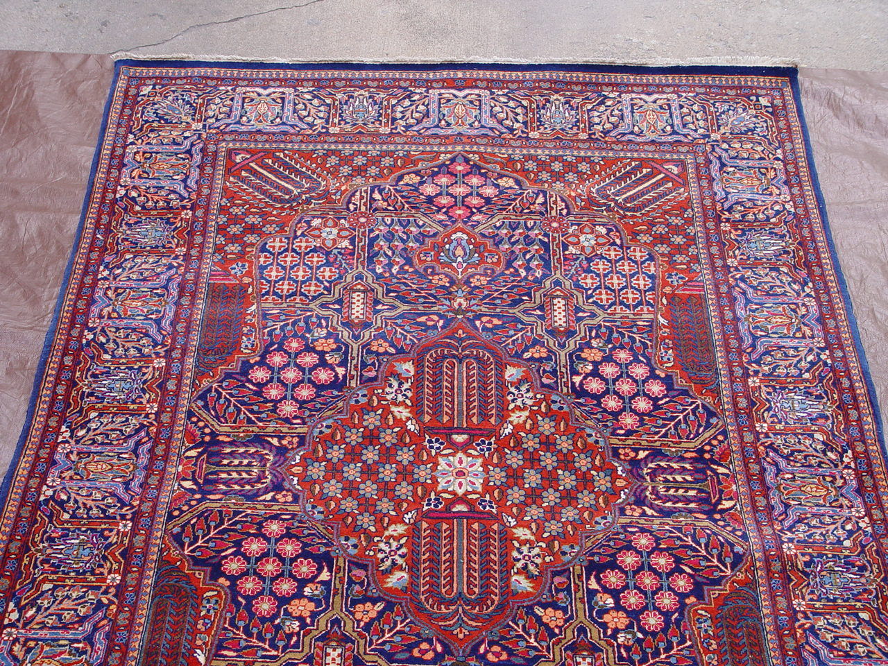 Antique 1900s Hand-Knotted Kashan Wool Rug