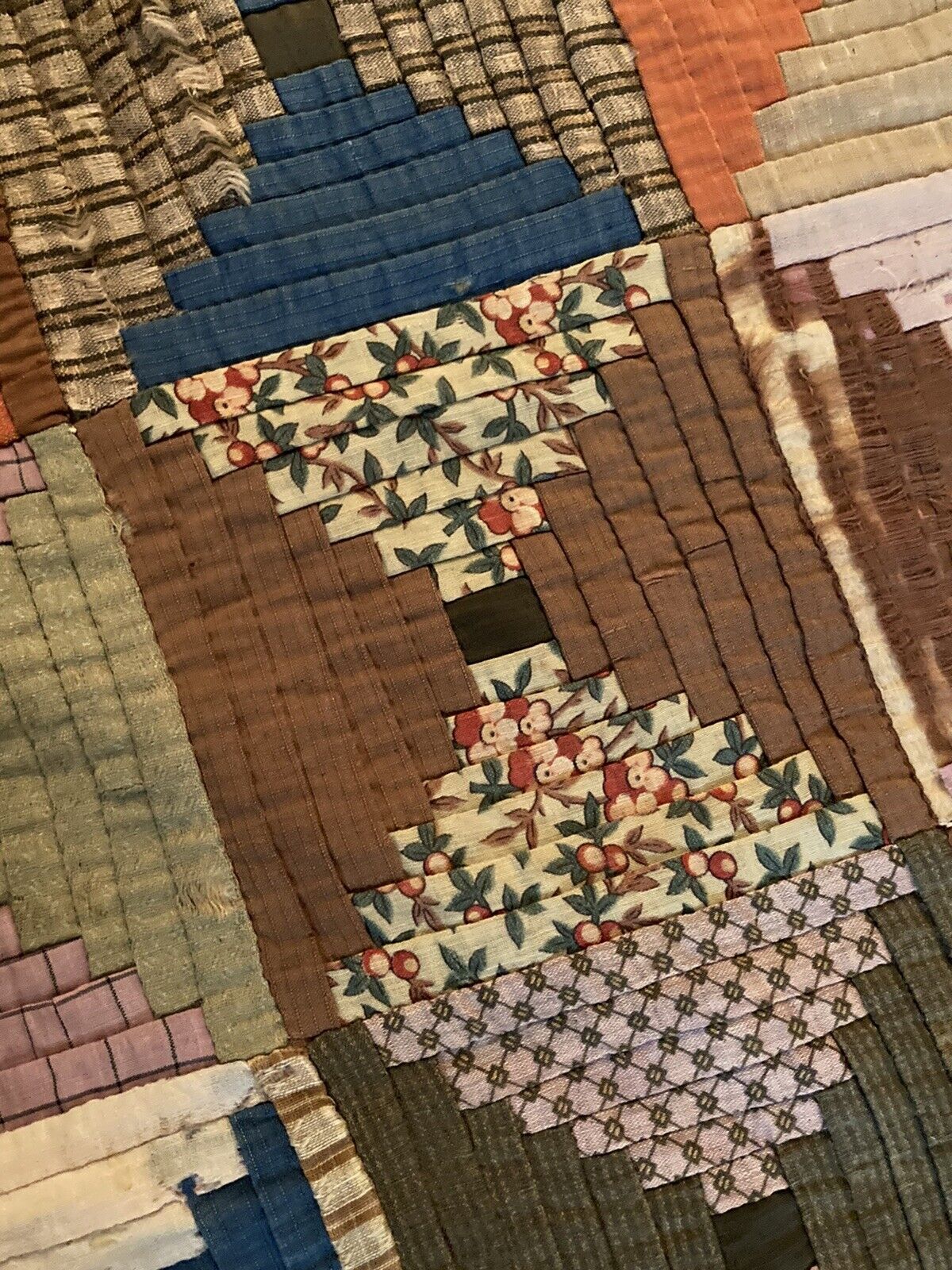 1800s Handmade Log Cabin Quilt Antique