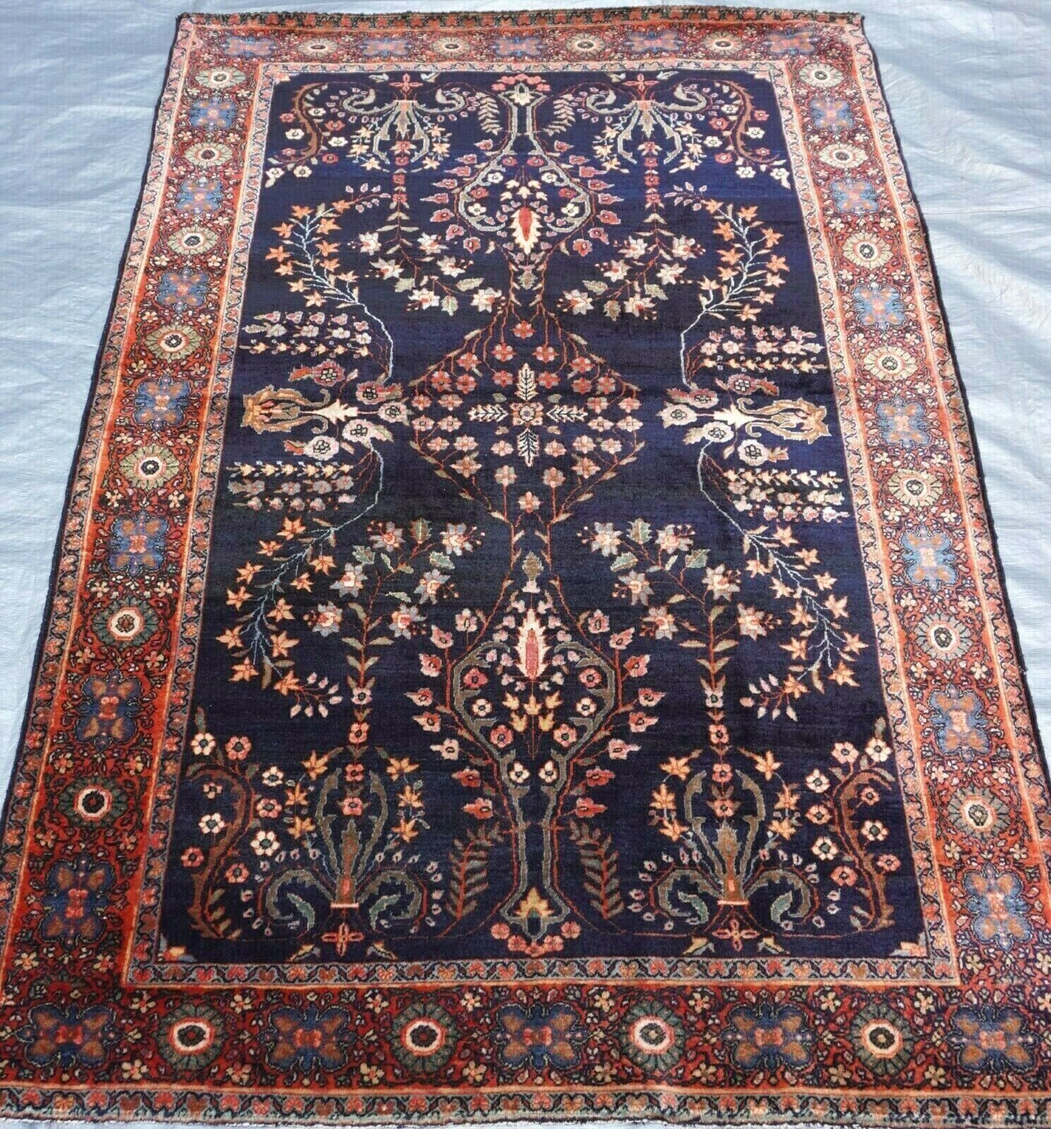 Antique 1900s Hand Knotted Saroukk Wool Rug