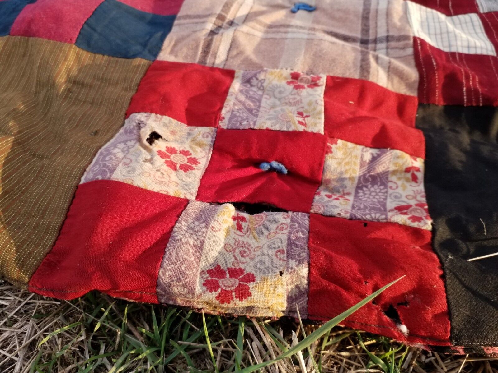 Late 1800s Handmade Patchwork Quilt - Collectible Display