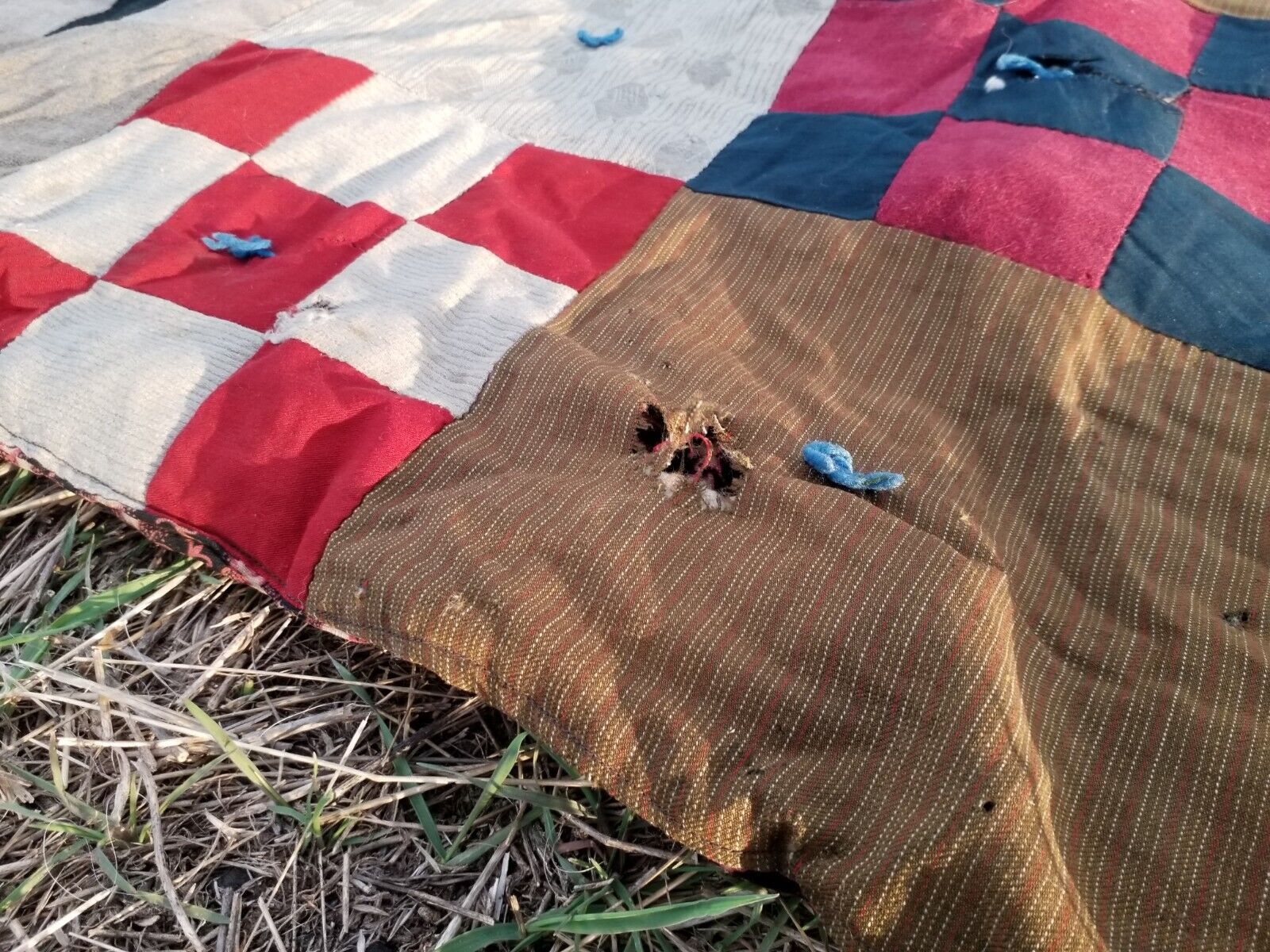 Late 1800s Handmade Patchwork Quilt - Collectible Display