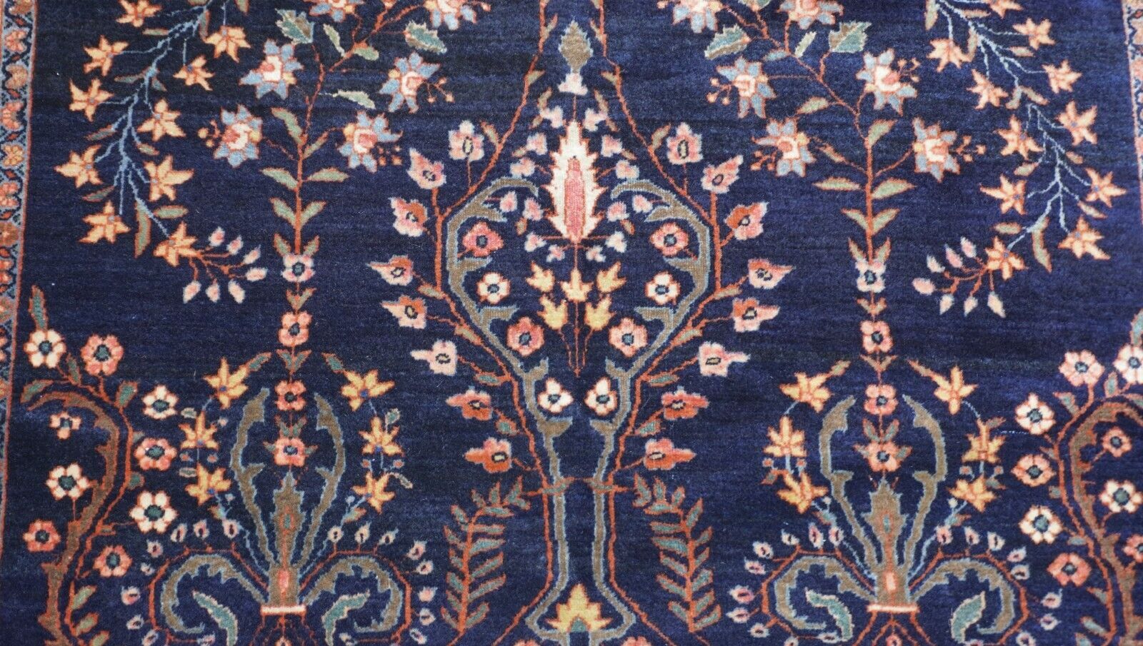 Antique 1900s Hand Knotted Saroukk Wool Rug