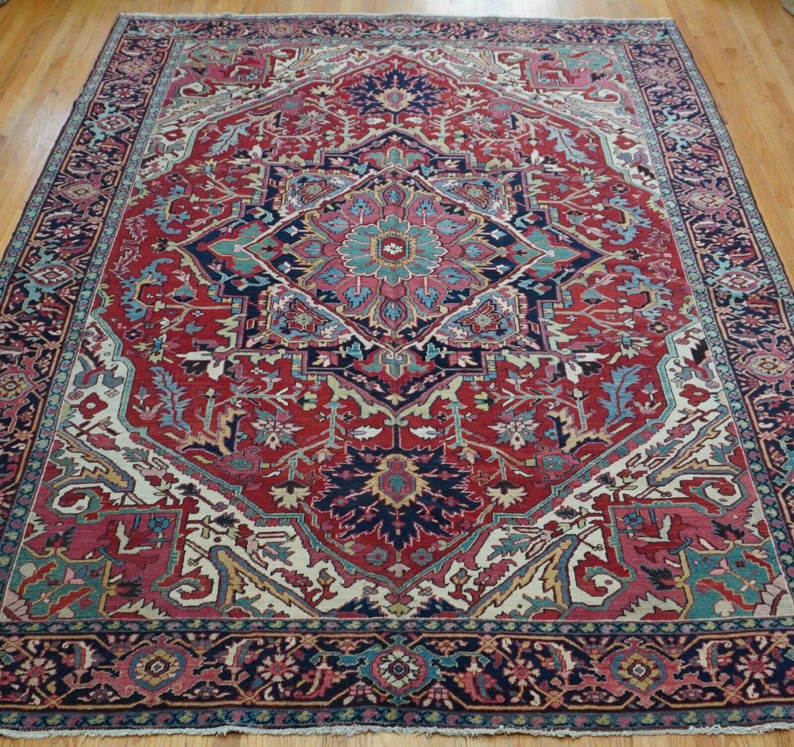Antique 1900s Herizz Serapii Hand-Knotted Wool Rug
