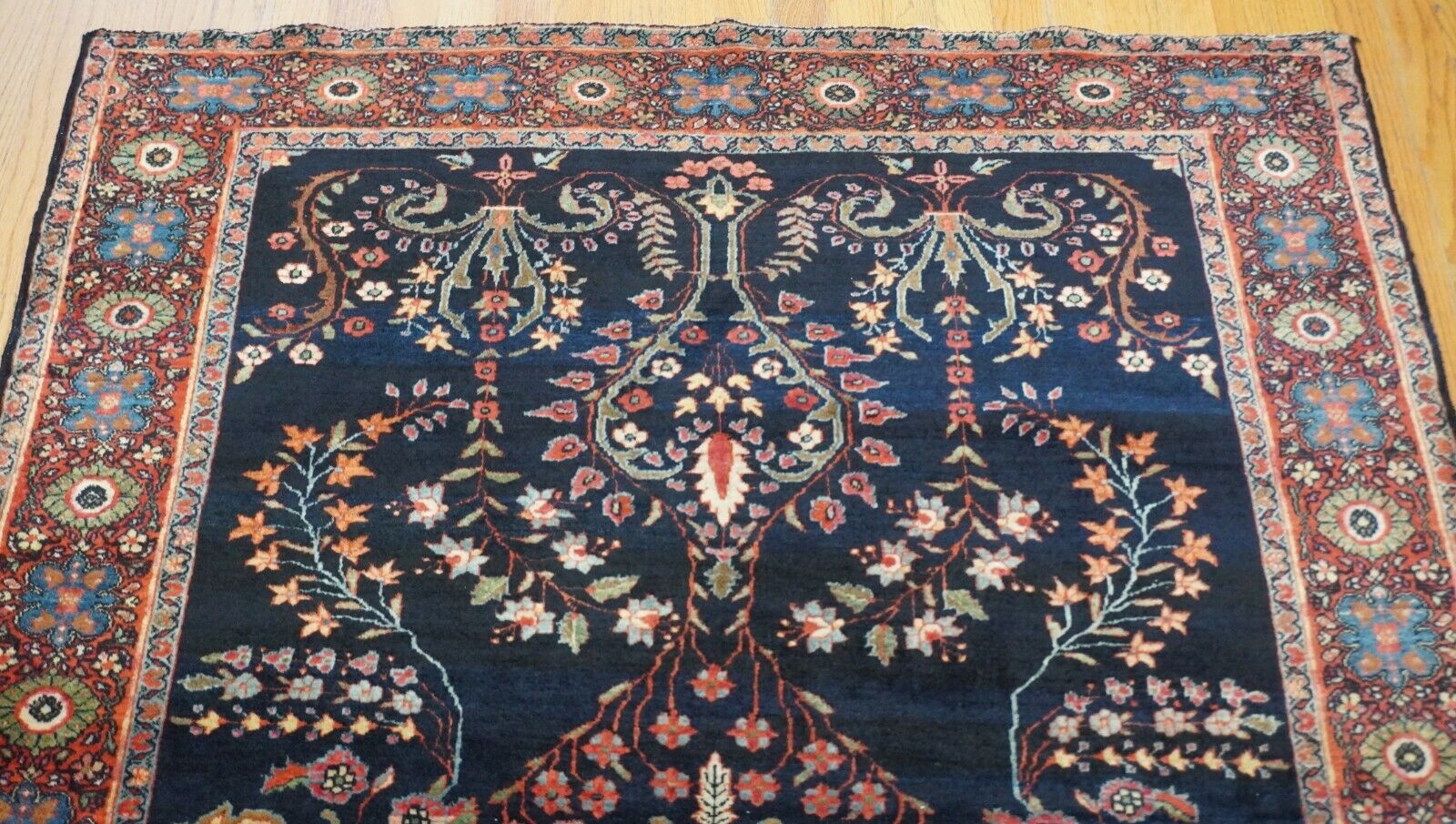 Antique 1900s Hand Knotted Saroukk Wool Rug