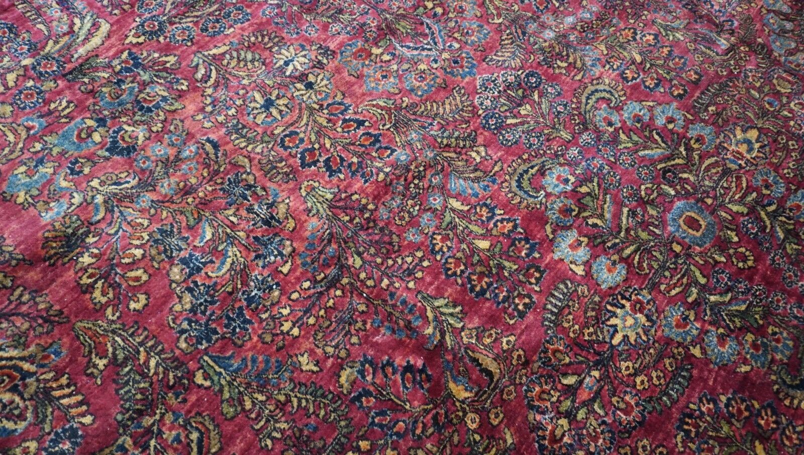 Large Vintage 1900s Sarouk Floral Wool Rug