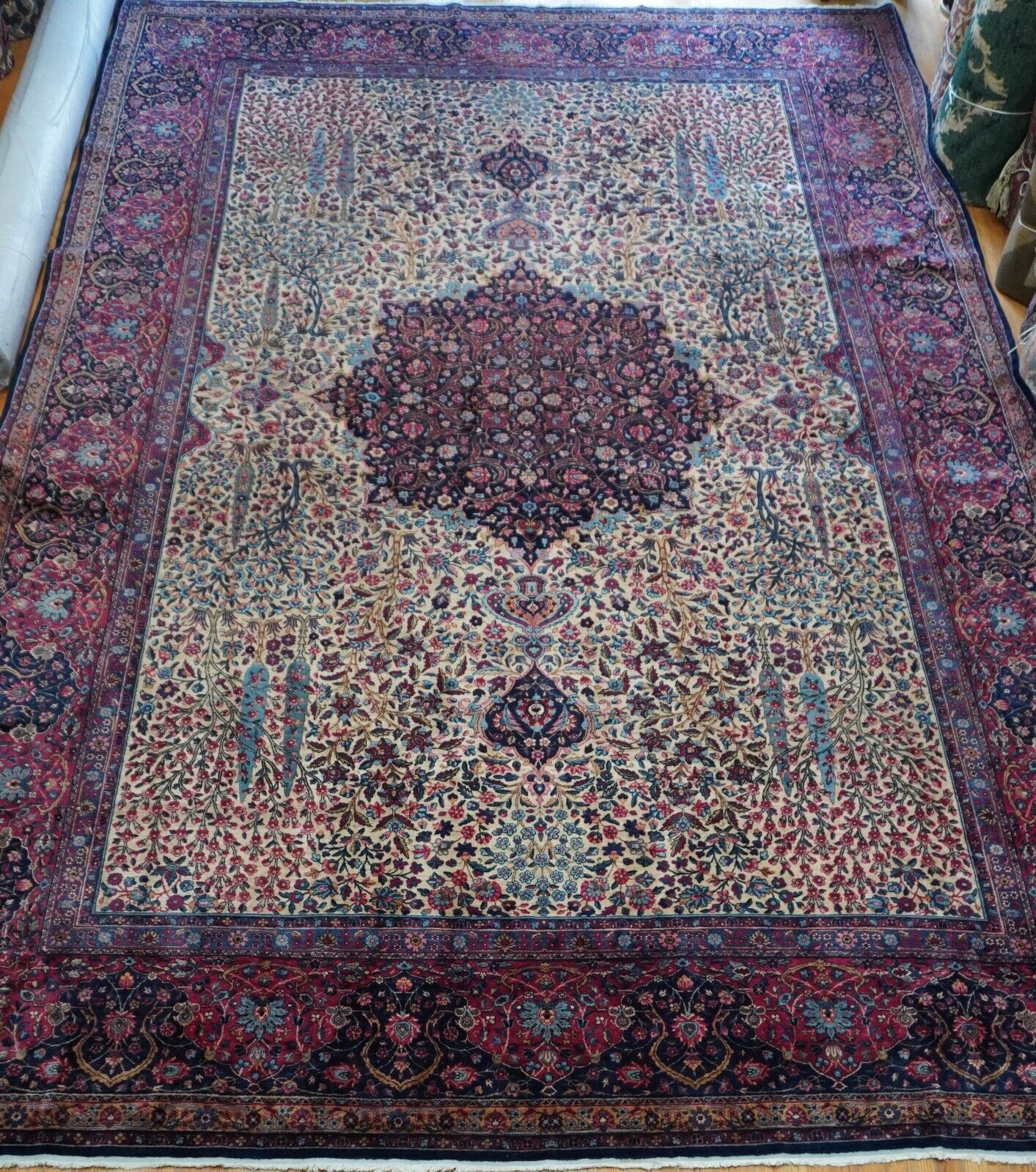 Antique Kermann Lavar Floral Hand-Knotted Wool Rug