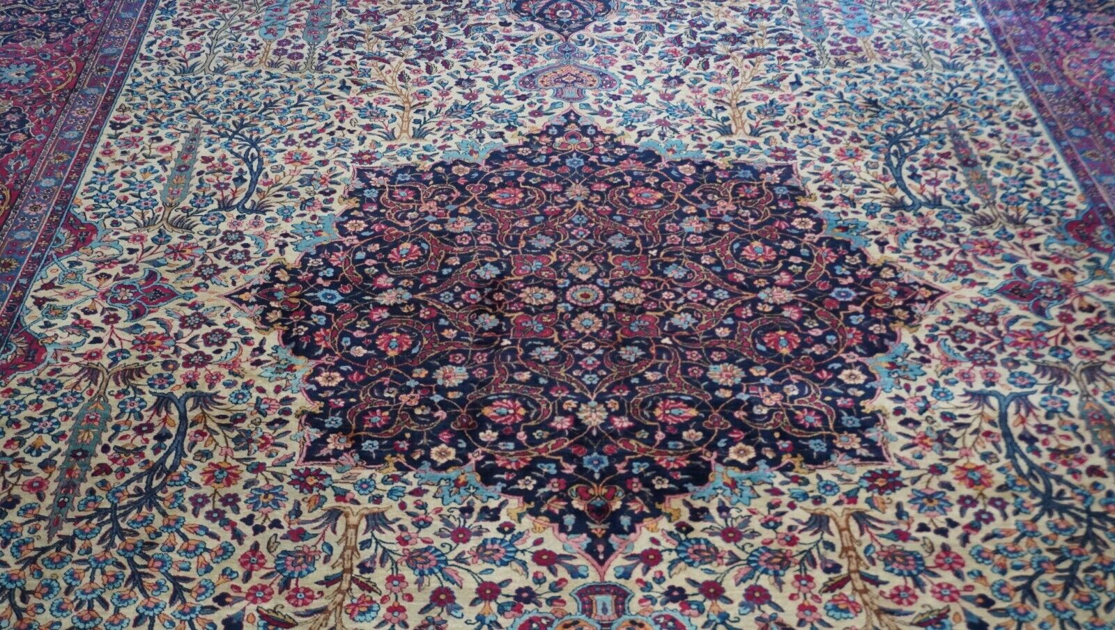 Antique Kermann Lavar Floral Hand-Knotted Wool Rug