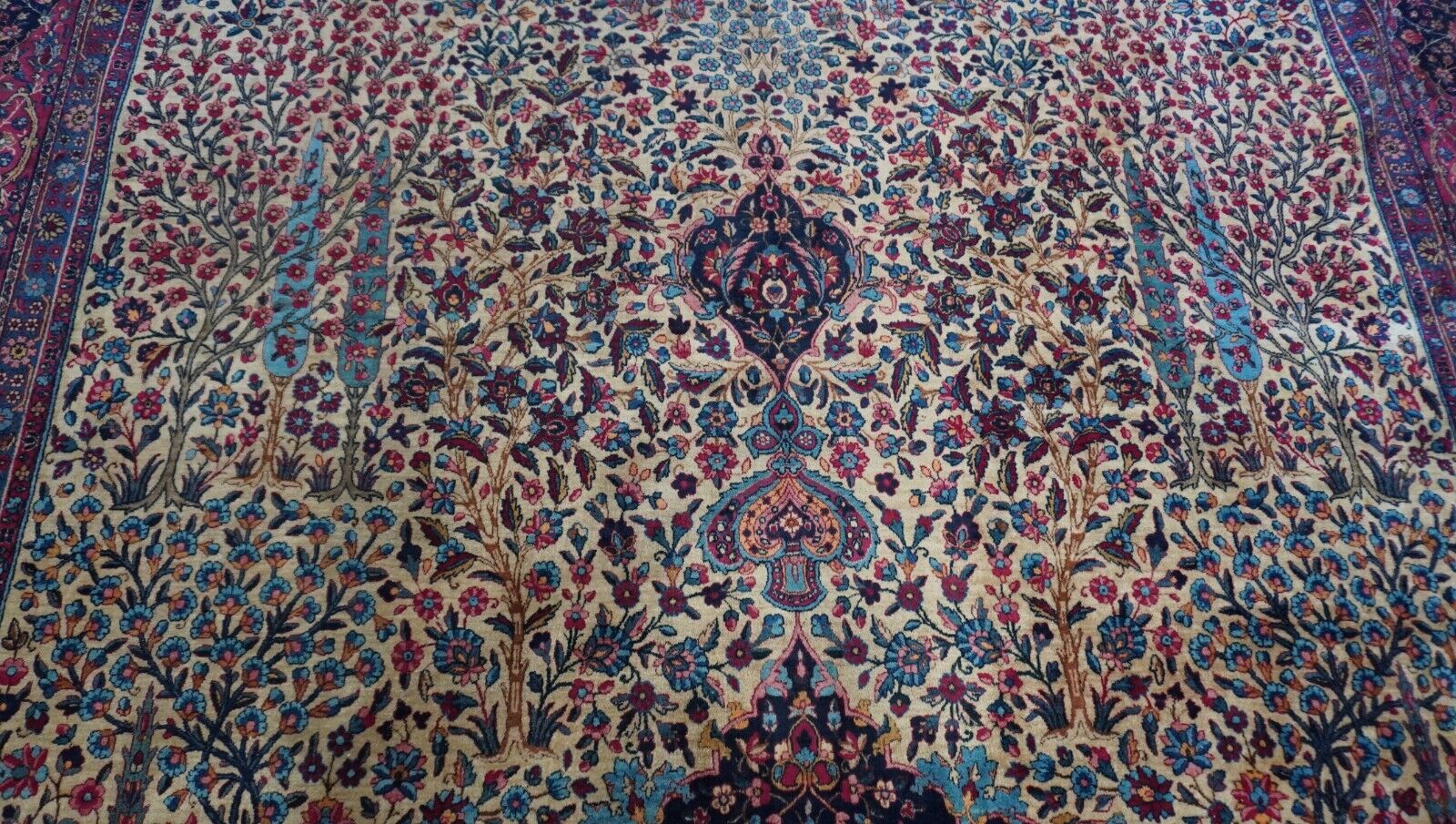 Antique Kermann Lavar Floral Hand-Knotted Wool Rug