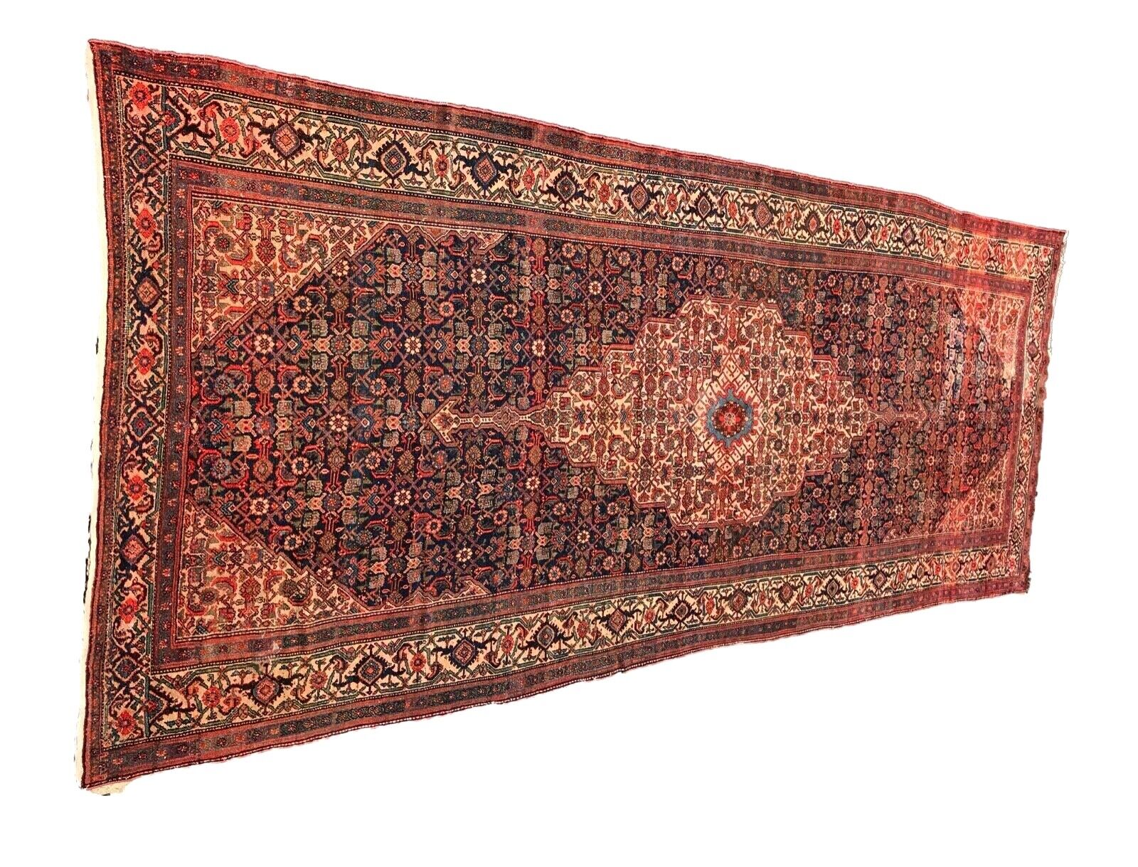19th Century Fereghan Saruk Palace Rug 6'9" x 16'9