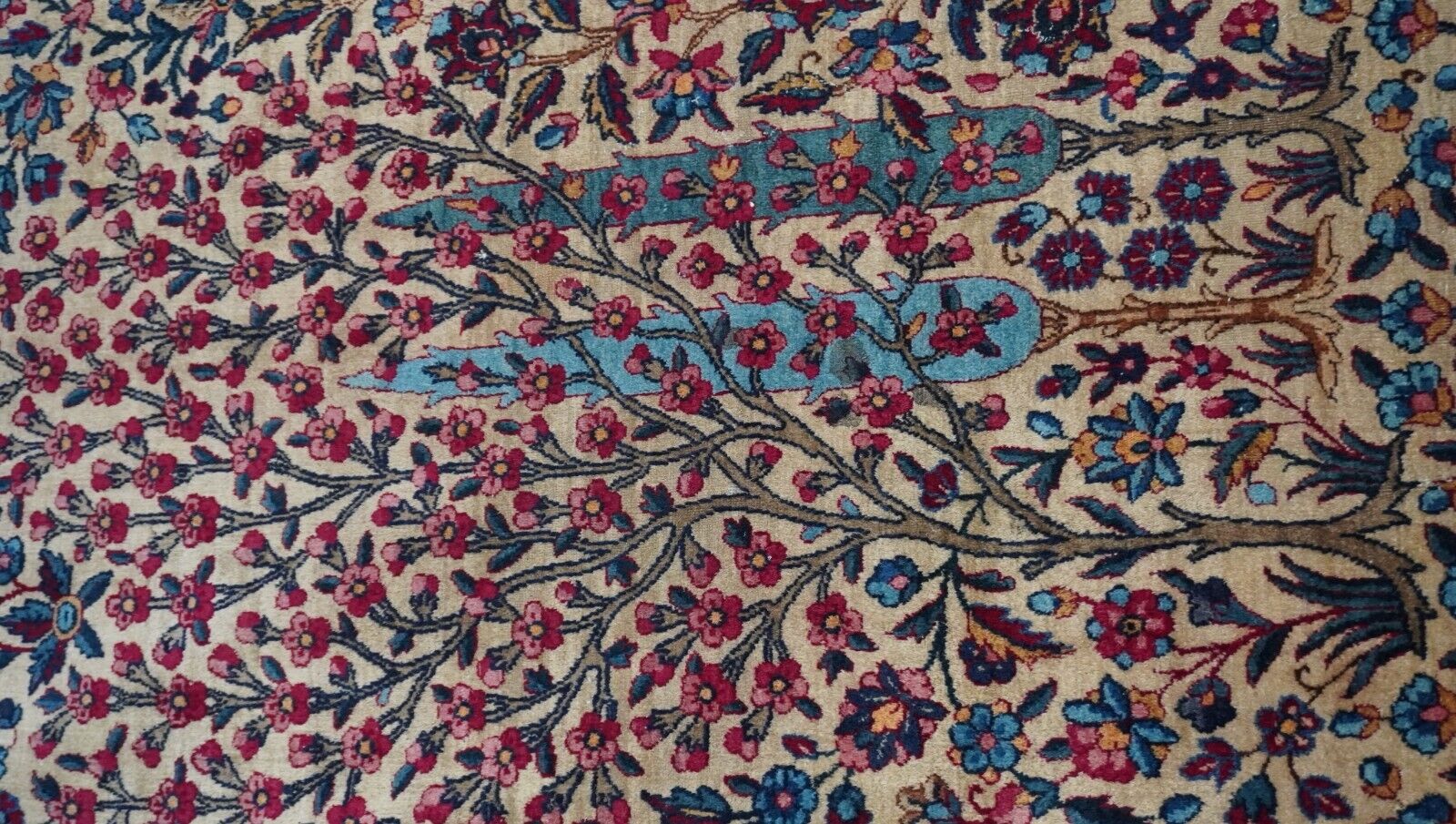 Antique Kermann Lavar Floral Hand-Knotted Wool Rug