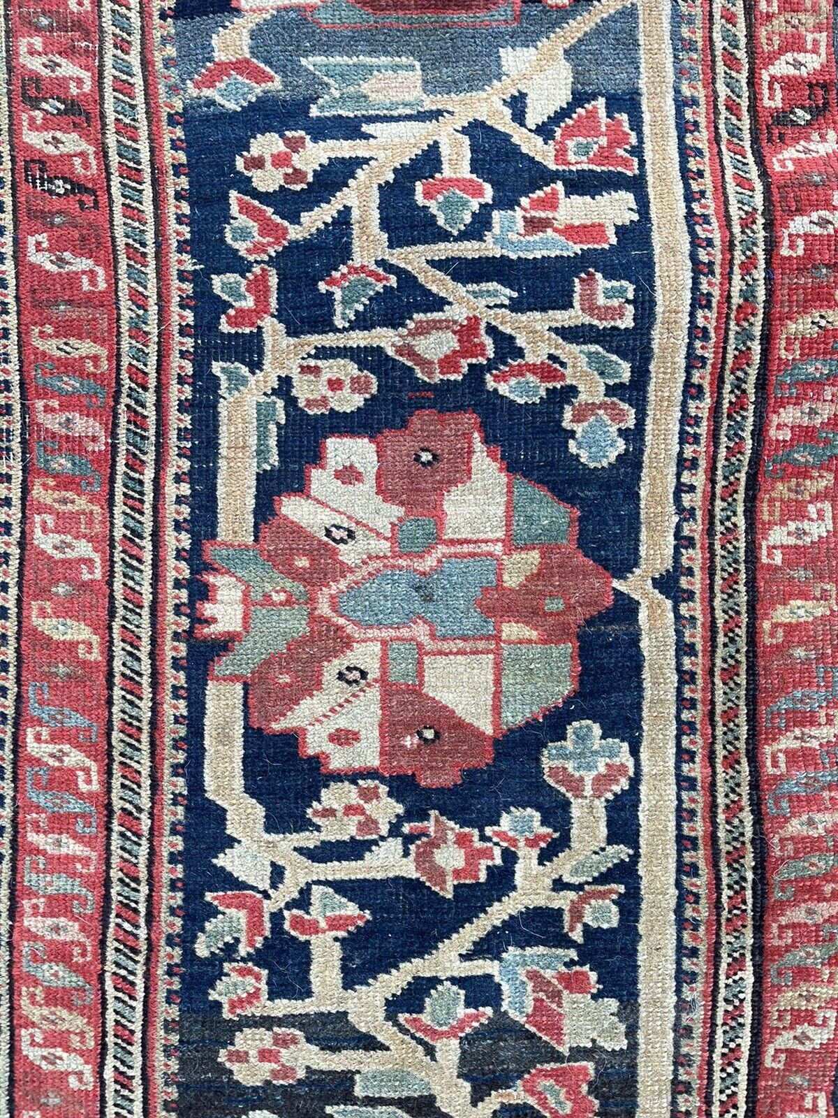 Stunning Antique 9x12 Hand-Knotted Heriz Rug