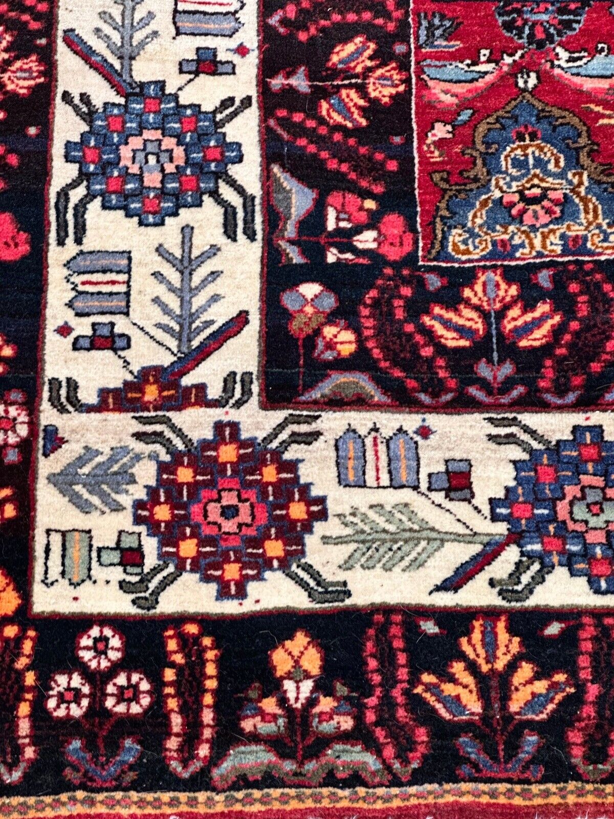 1800s Museum Quality Garus Rug, 7'6"x11