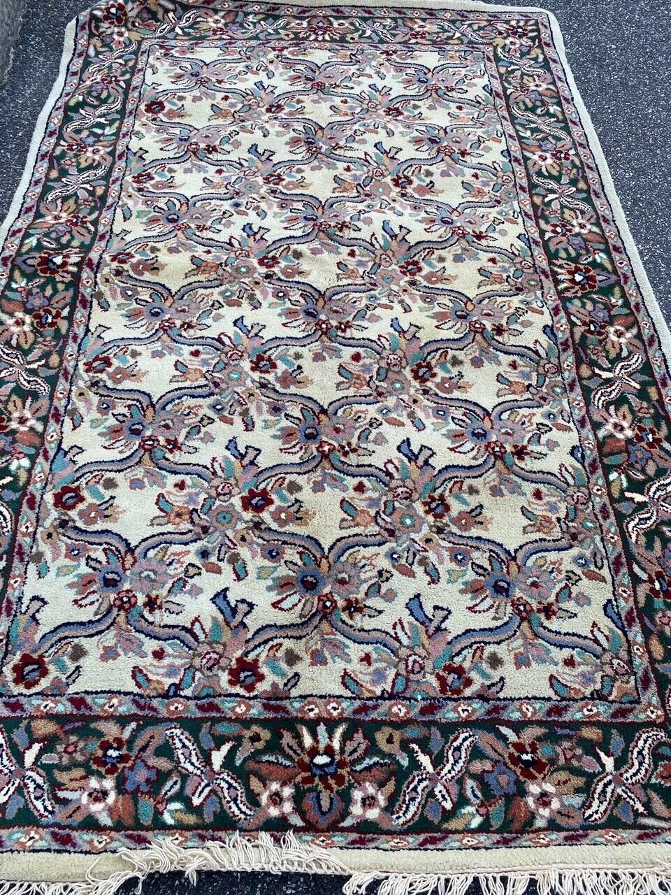 Hand-Tufted Heavy Wool Pile Area Rug 5x8