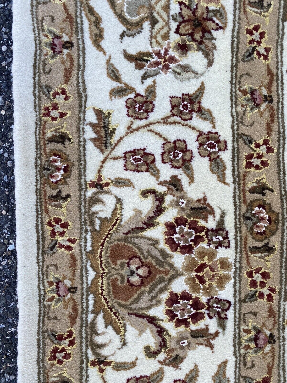 Ivory Lillian Hand-Tufted Wool Area Rug 5x8