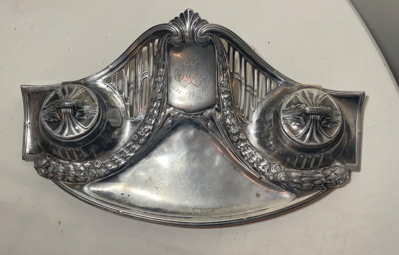 Art Nouveau Ornate Gilt Brass Desk Pen Inkwell