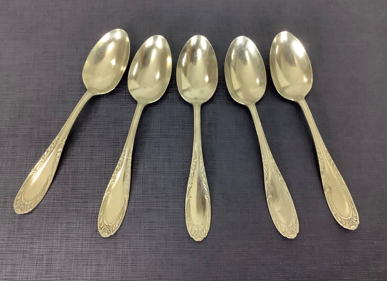 Set of 5 Antique Cuevee Silver Tea Spoons