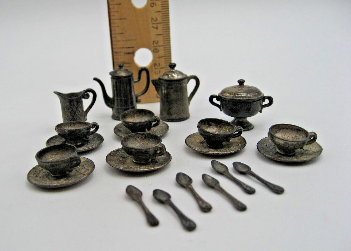 Miniature Metal Dollhouse Tea Set, 25 Pieces