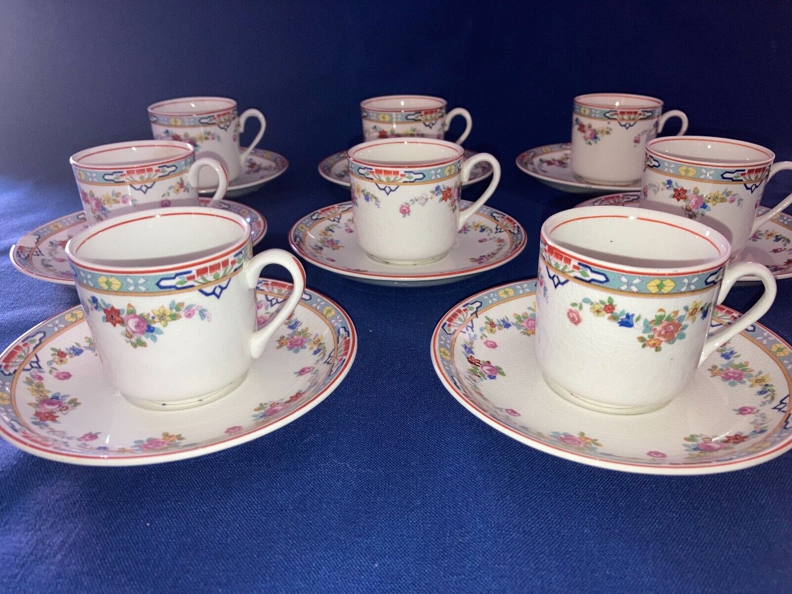 Victorian 1900 Tea Set with 8 Cups & Saucers
