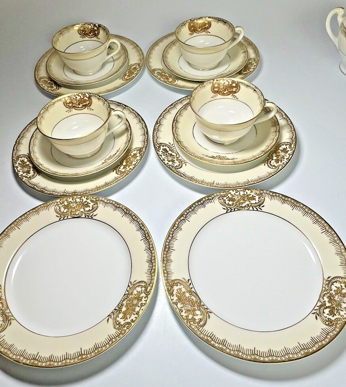 Hand Painted Noritake Moriage Tea Set 17 pcs