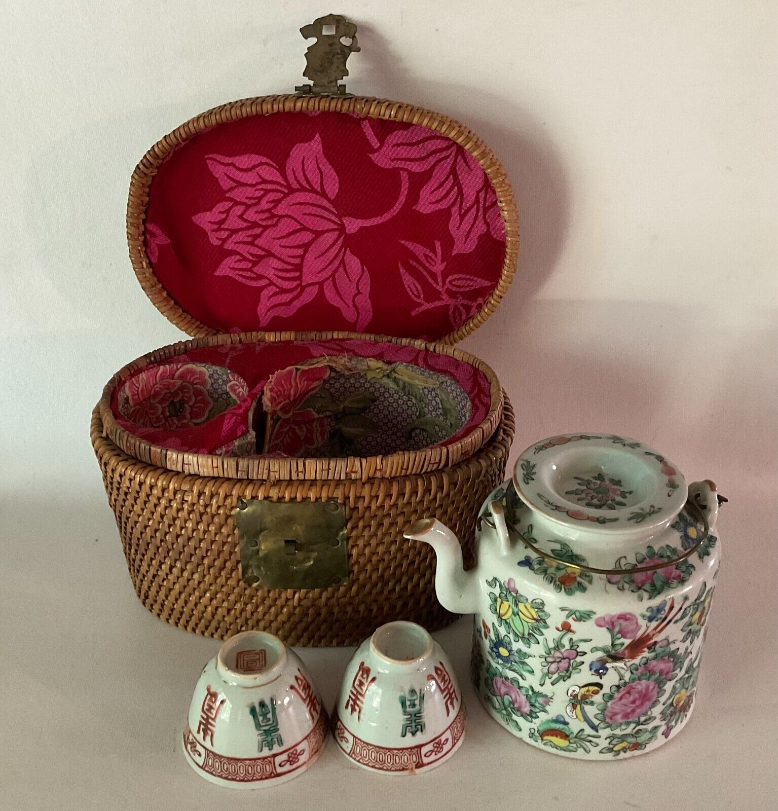 Antique Chinese Rose Medallion Tea Set Basket