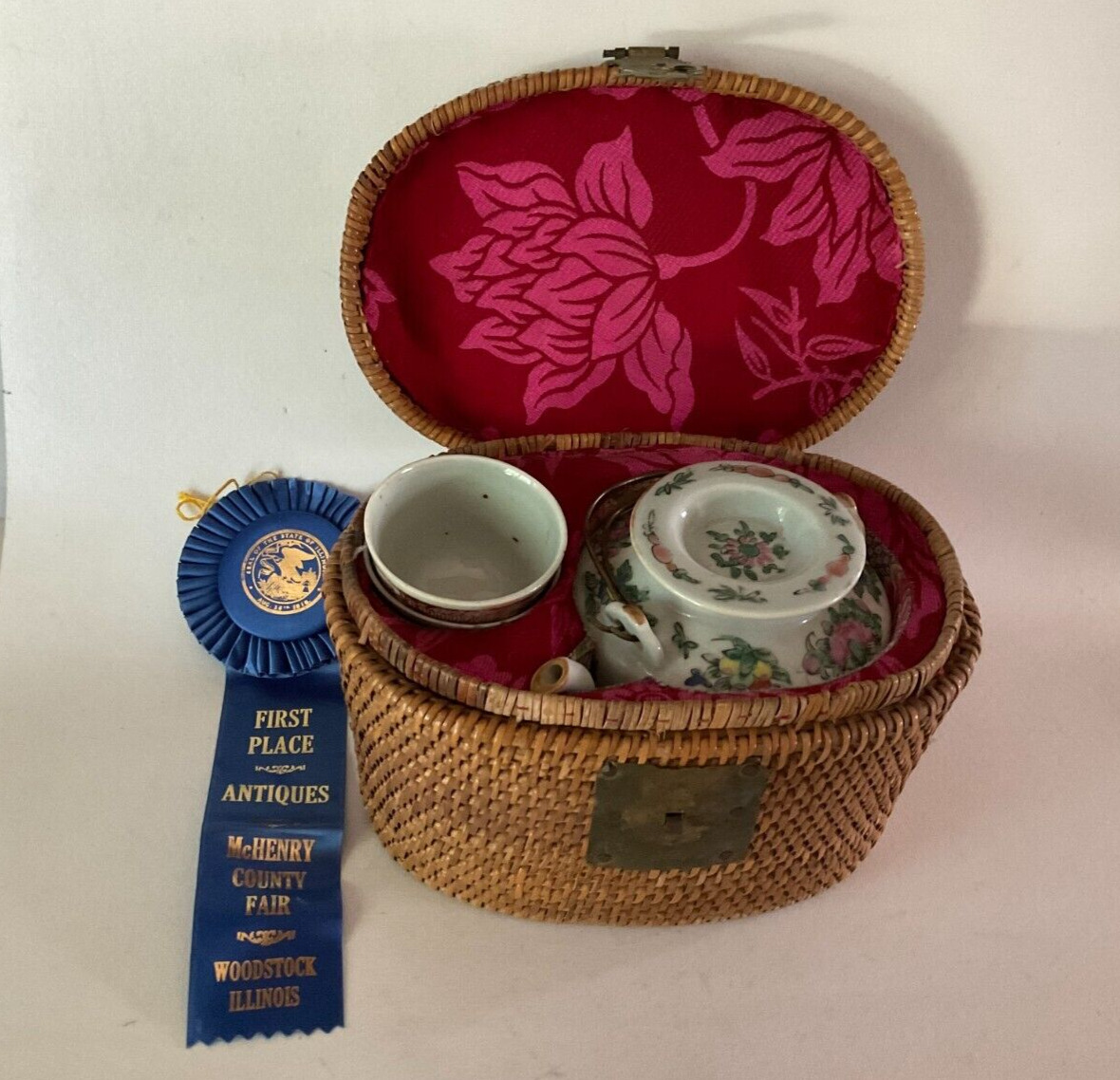 Antique Chinese Rose Medallion Tea Set Basket