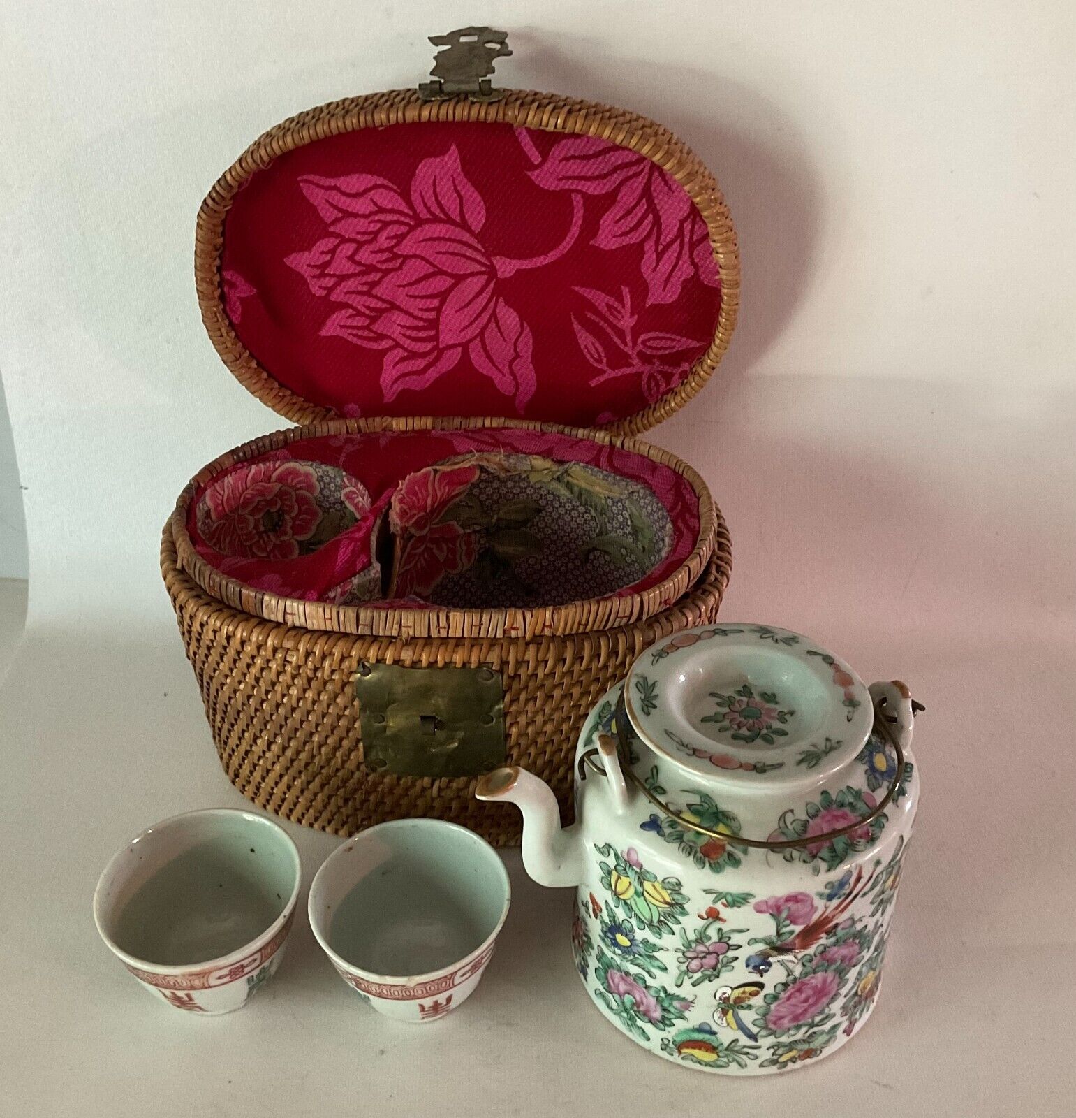 Antique Chinese Rose Medallion Tea Set Basket
