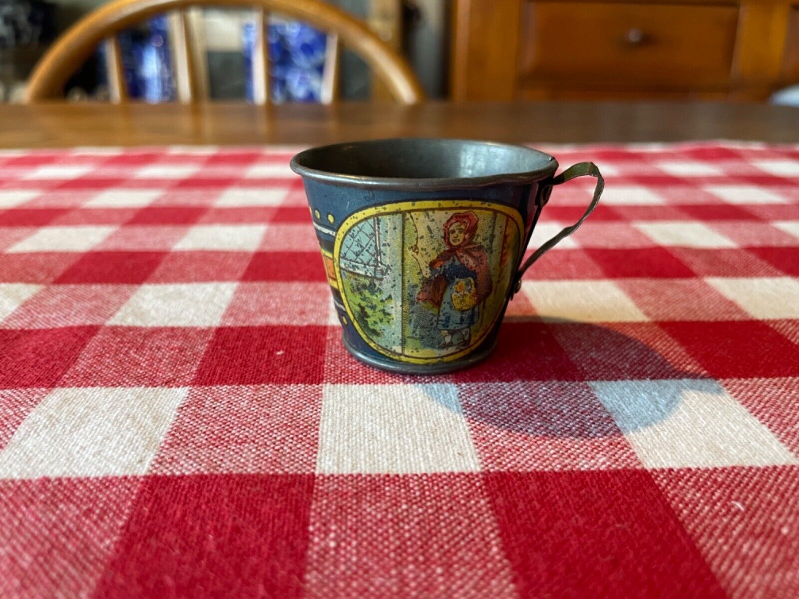 Vintage 1900s Tin Litho Child's Tea Set
