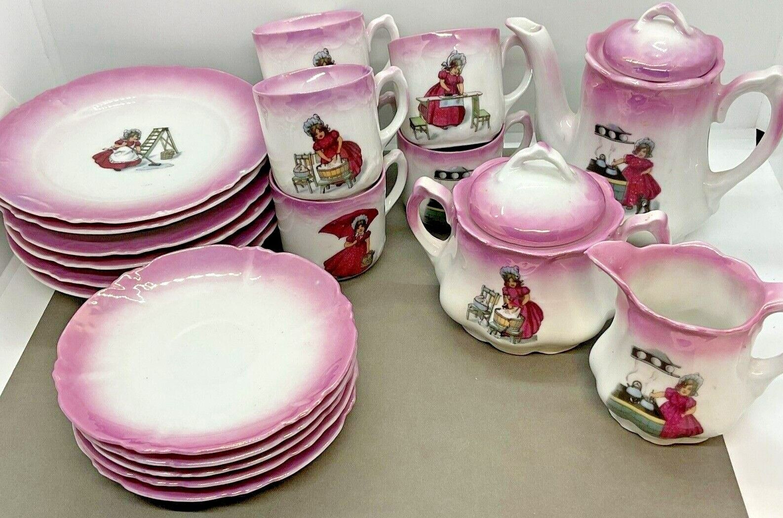 1930s Leuchtenberg Germany Child's Tea Set, 22 Pieces