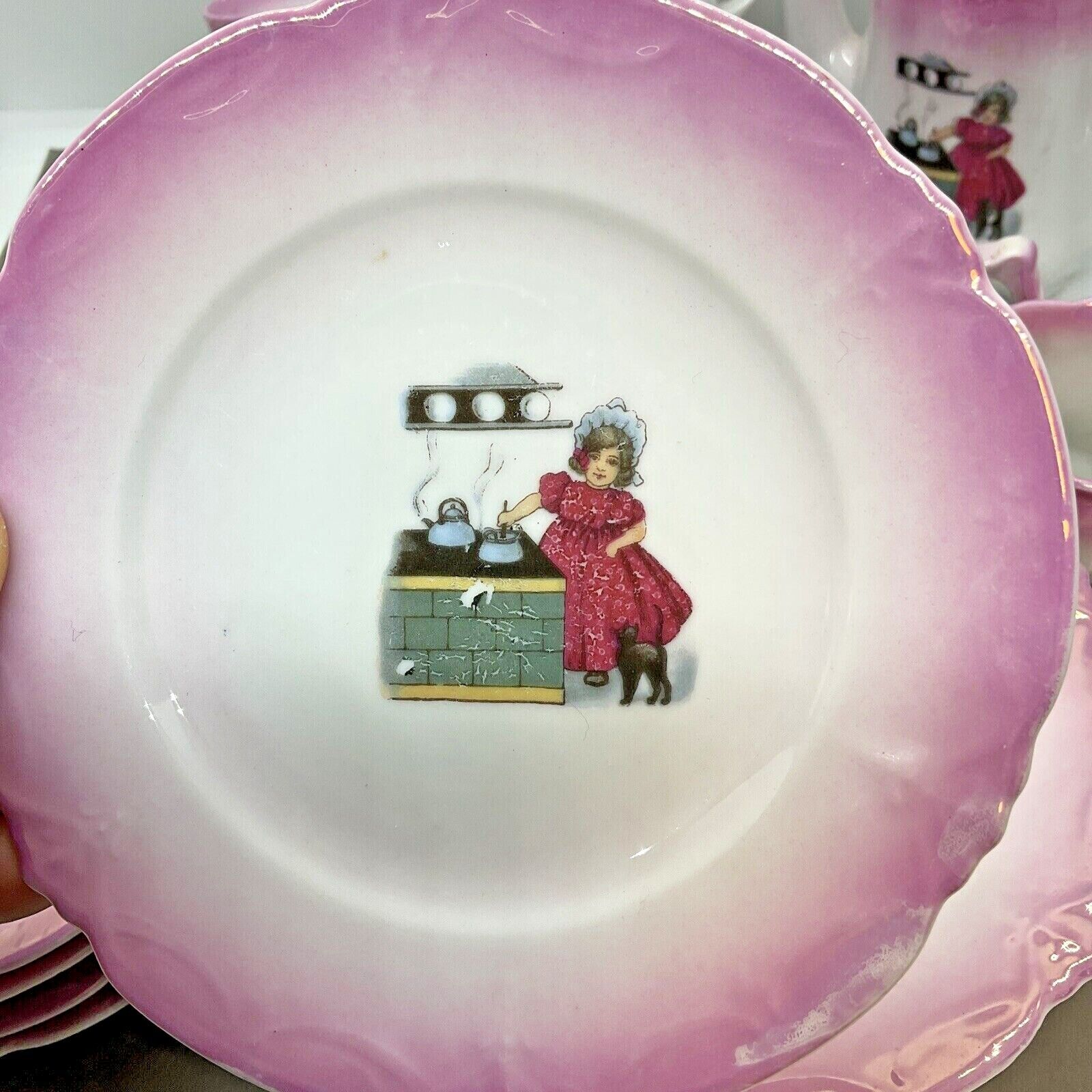 1930s Leuchtenberg Germany Child's Tea Set, 22 Pieces