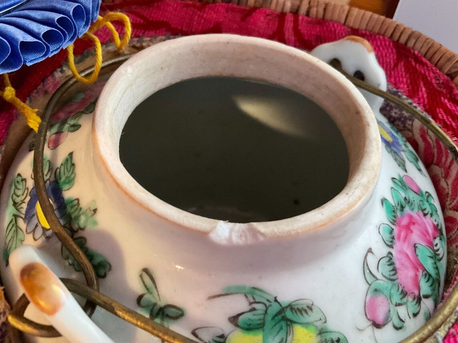 Antique Chinese Rose Medallion Tea Set Basket