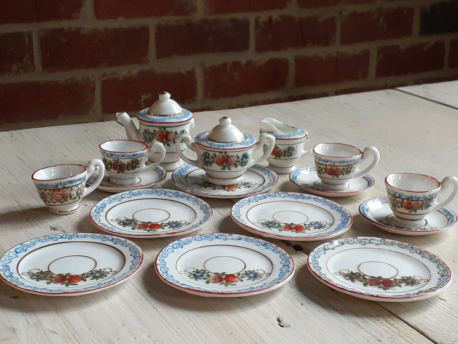 Victorian Miniature Child's Tea Set - 16 Pieces