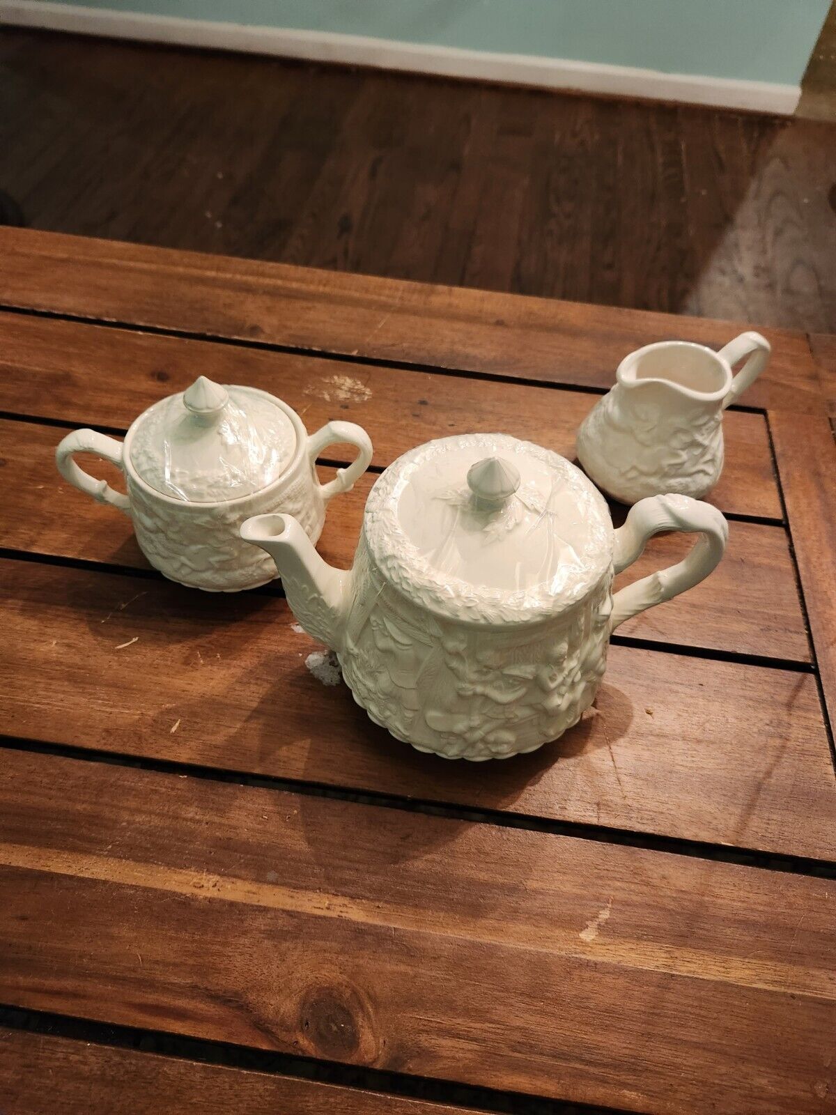 1700s White Floral Pacific Rim Teapot Set