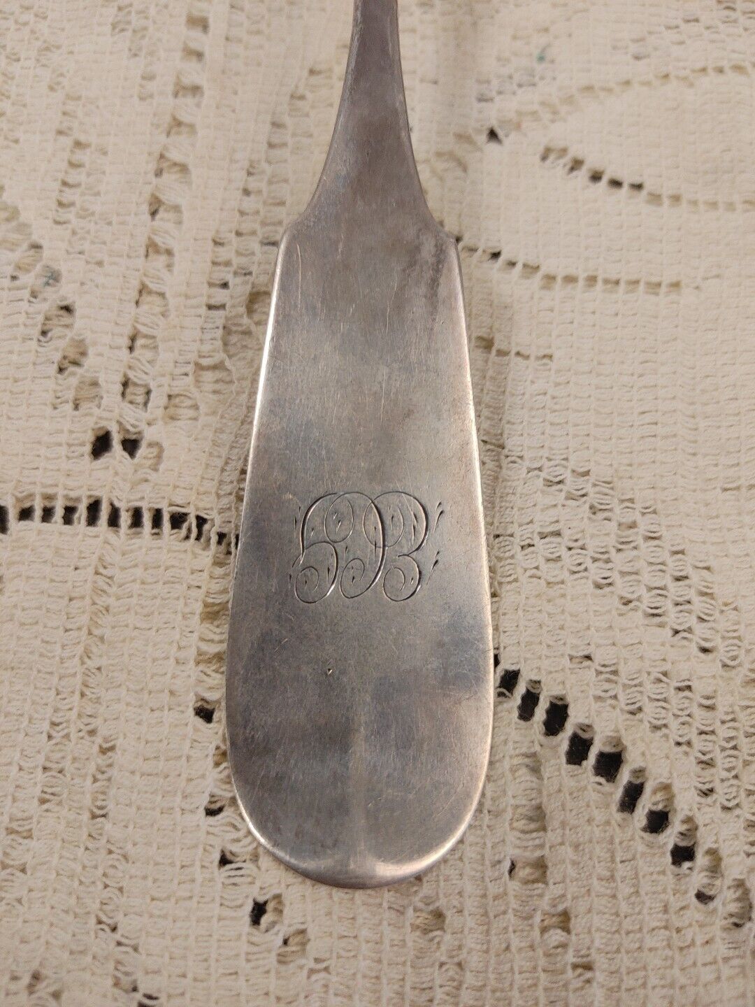 R & W Wilson 8.75" Silver Serving Spoon