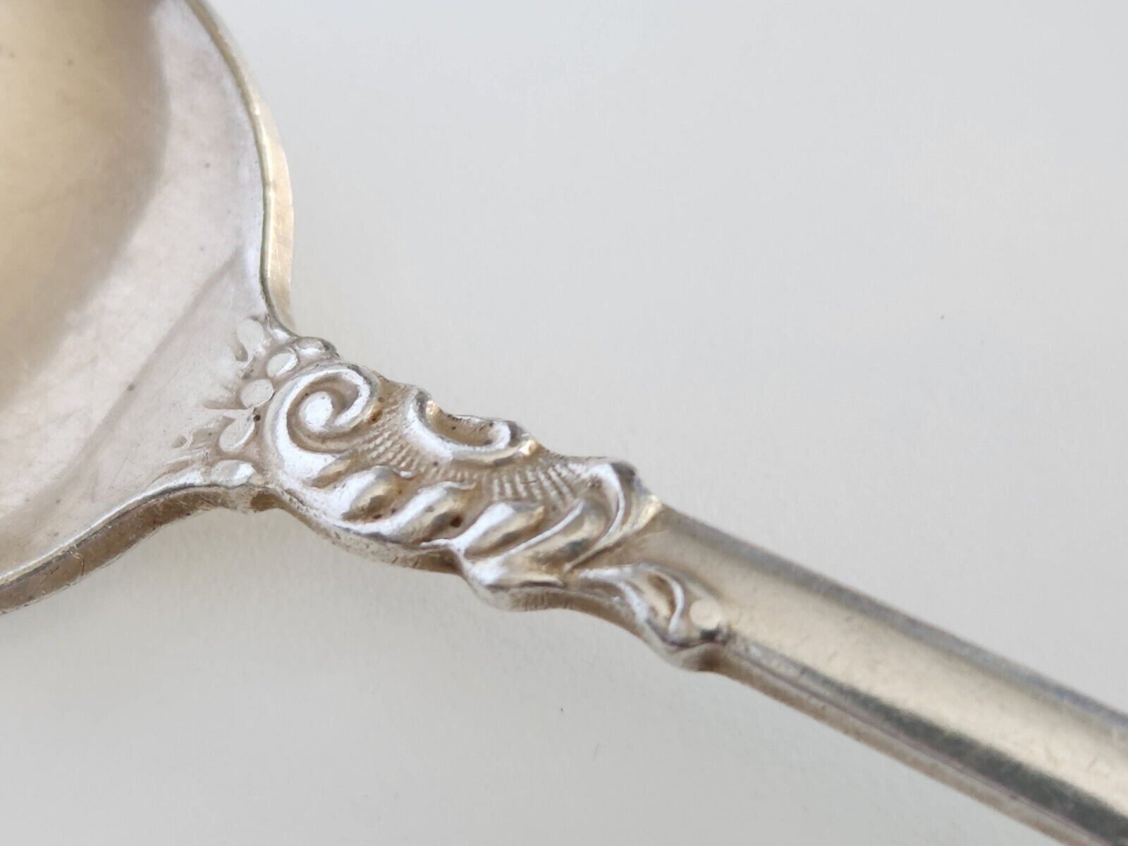 Pair of Vintage Wm Rogers Ornate Silver Spoons