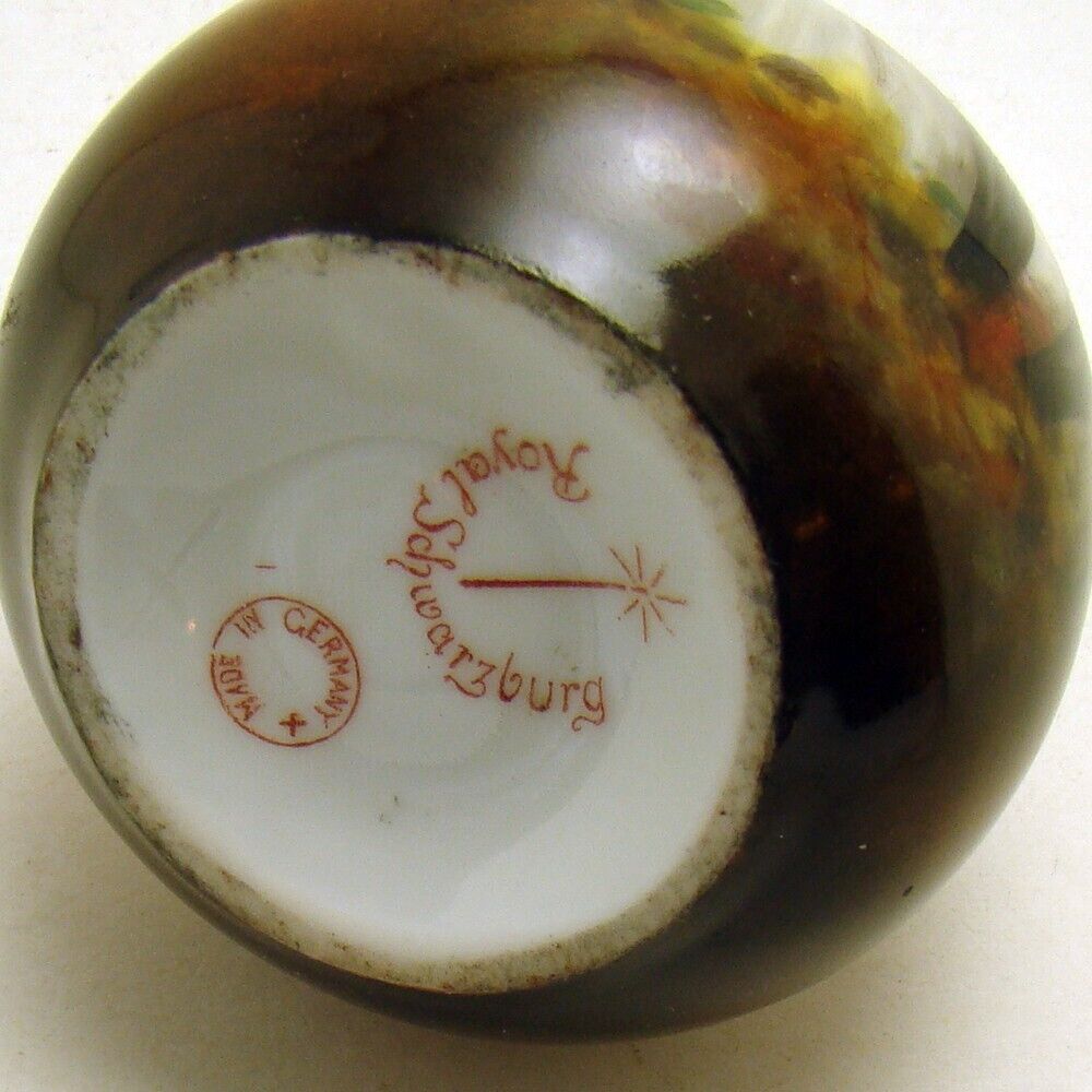 1900s Antique Porcelain Portrait Vase